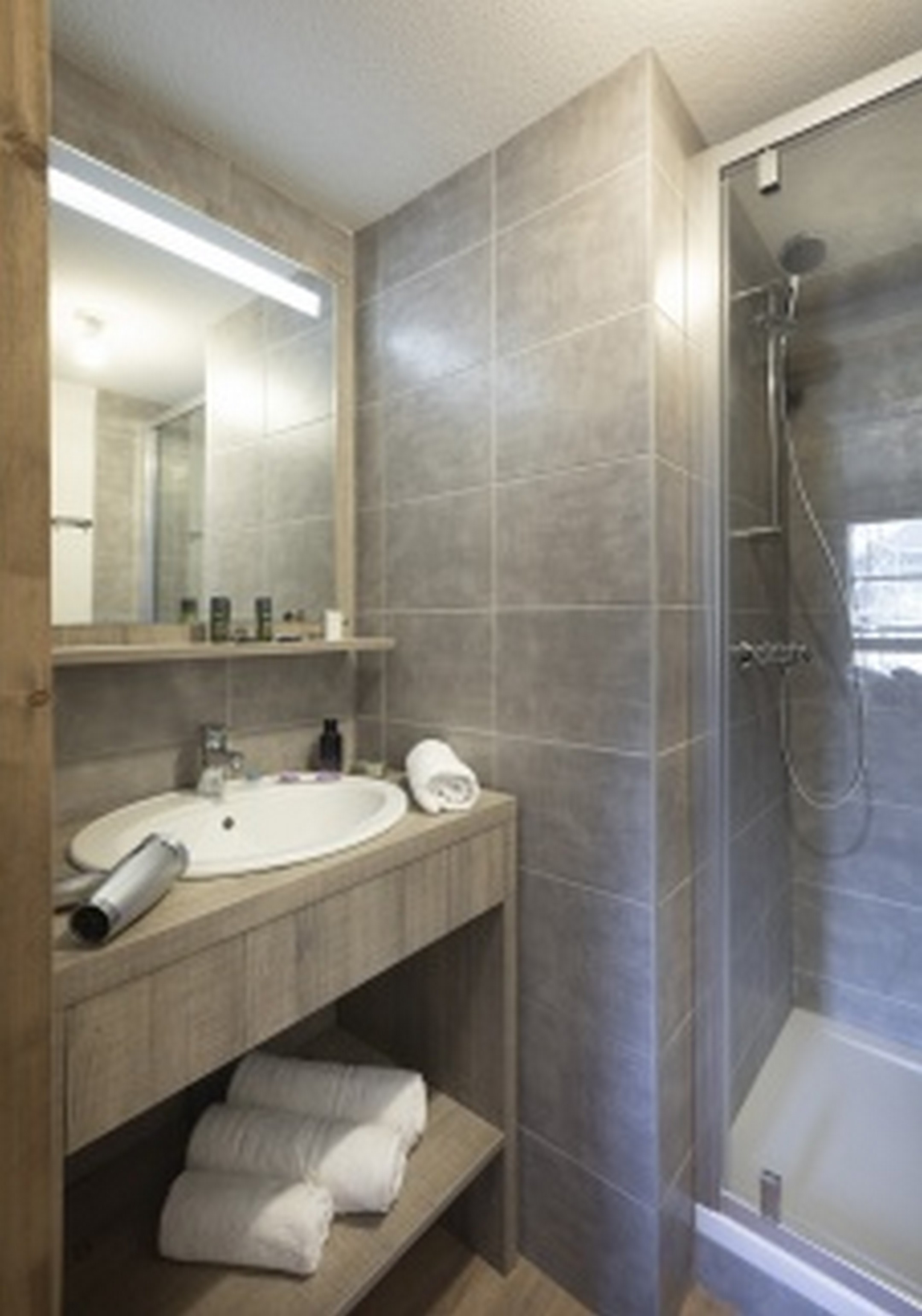 Apartment Capacity 8