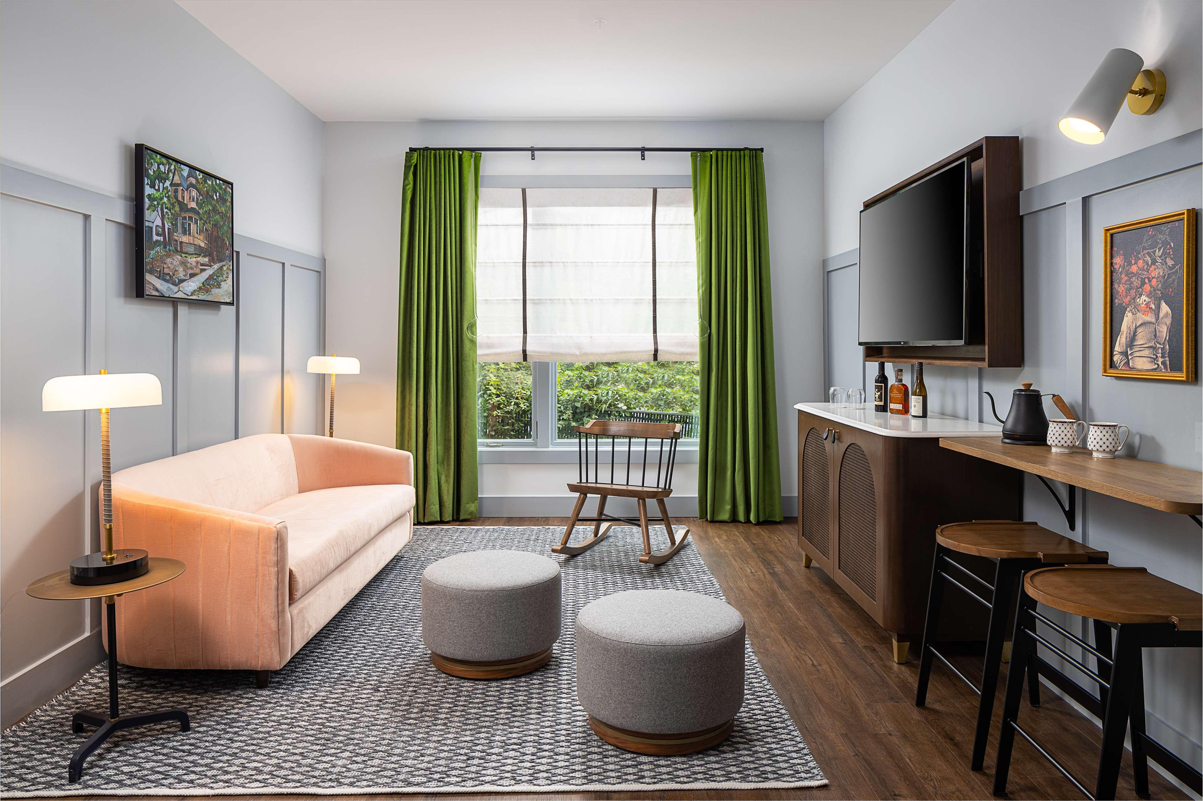 Suite King Bed One Bedroom 