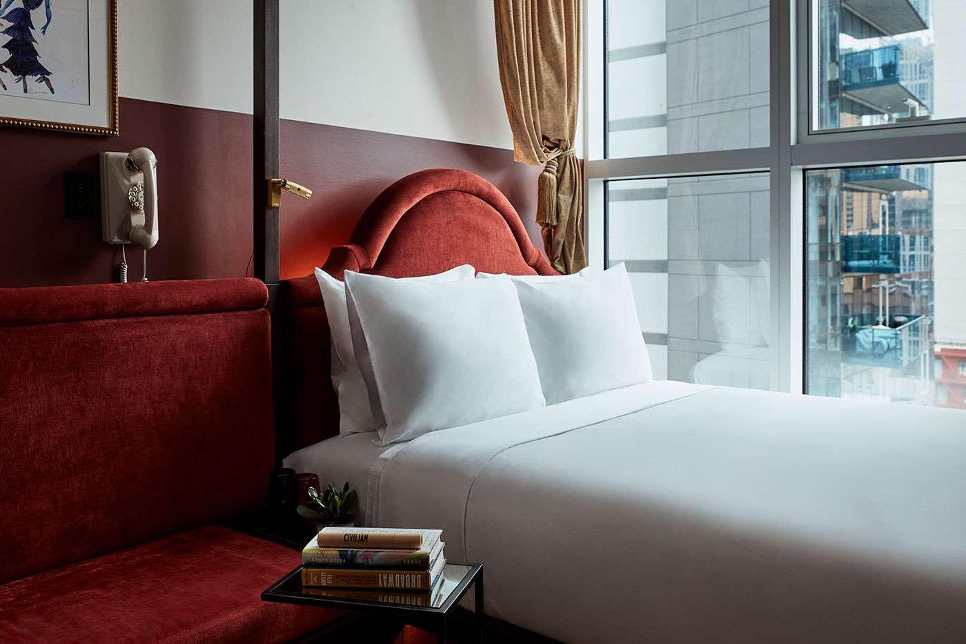Room Queen Size Bed
