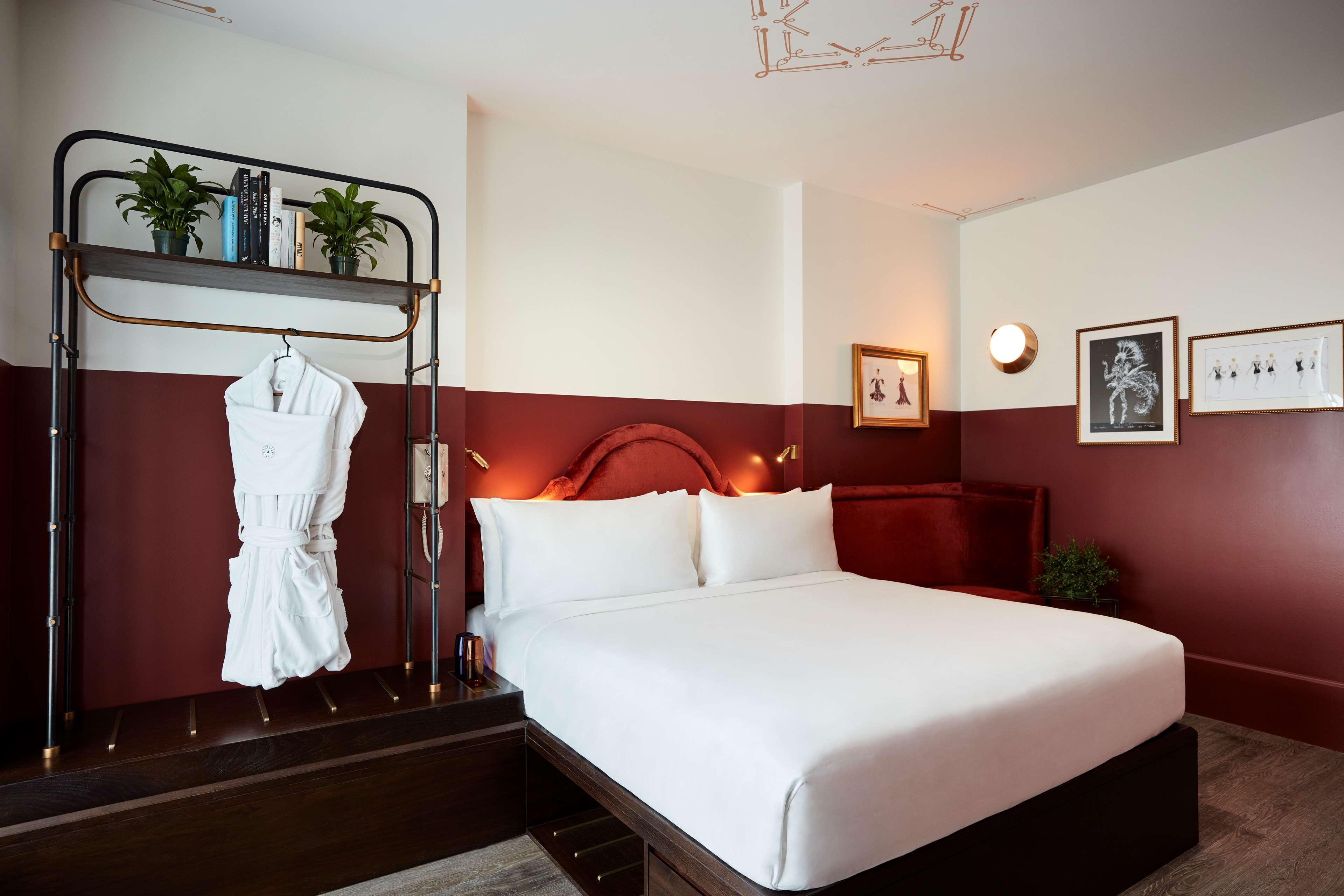 Room Accessible King Size Bed