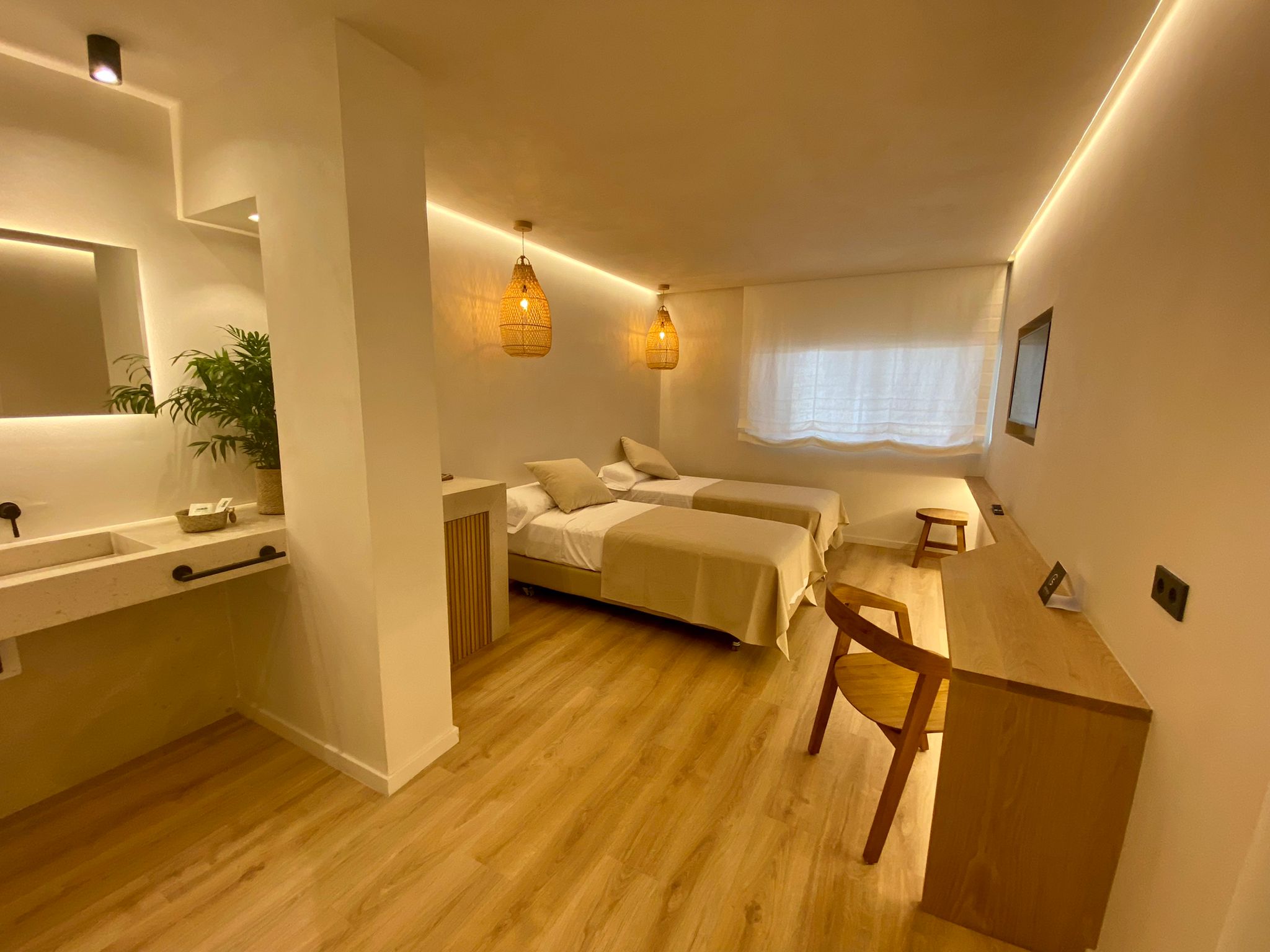 Double or Twin Standard