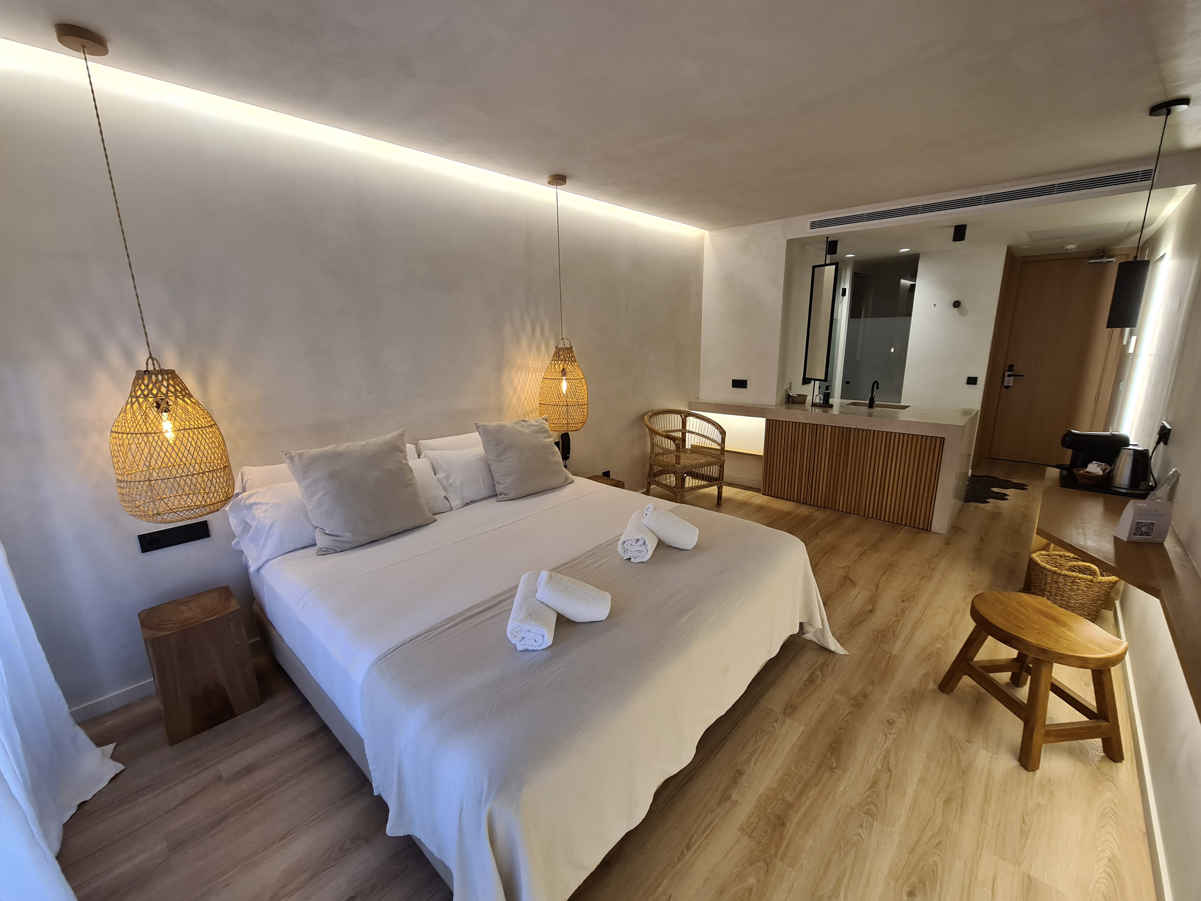 Double or Twin Standard