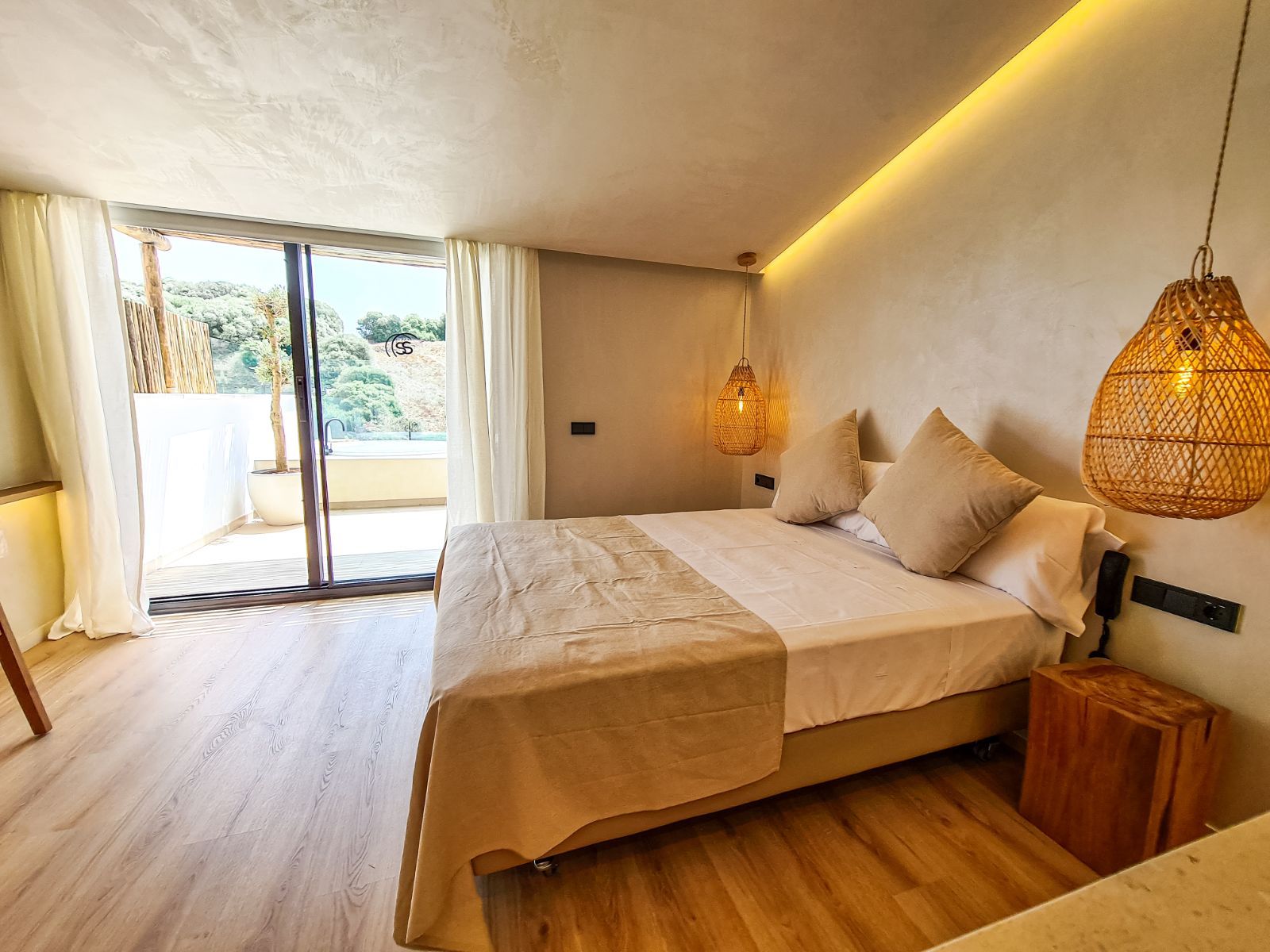 Double or Twin Superior