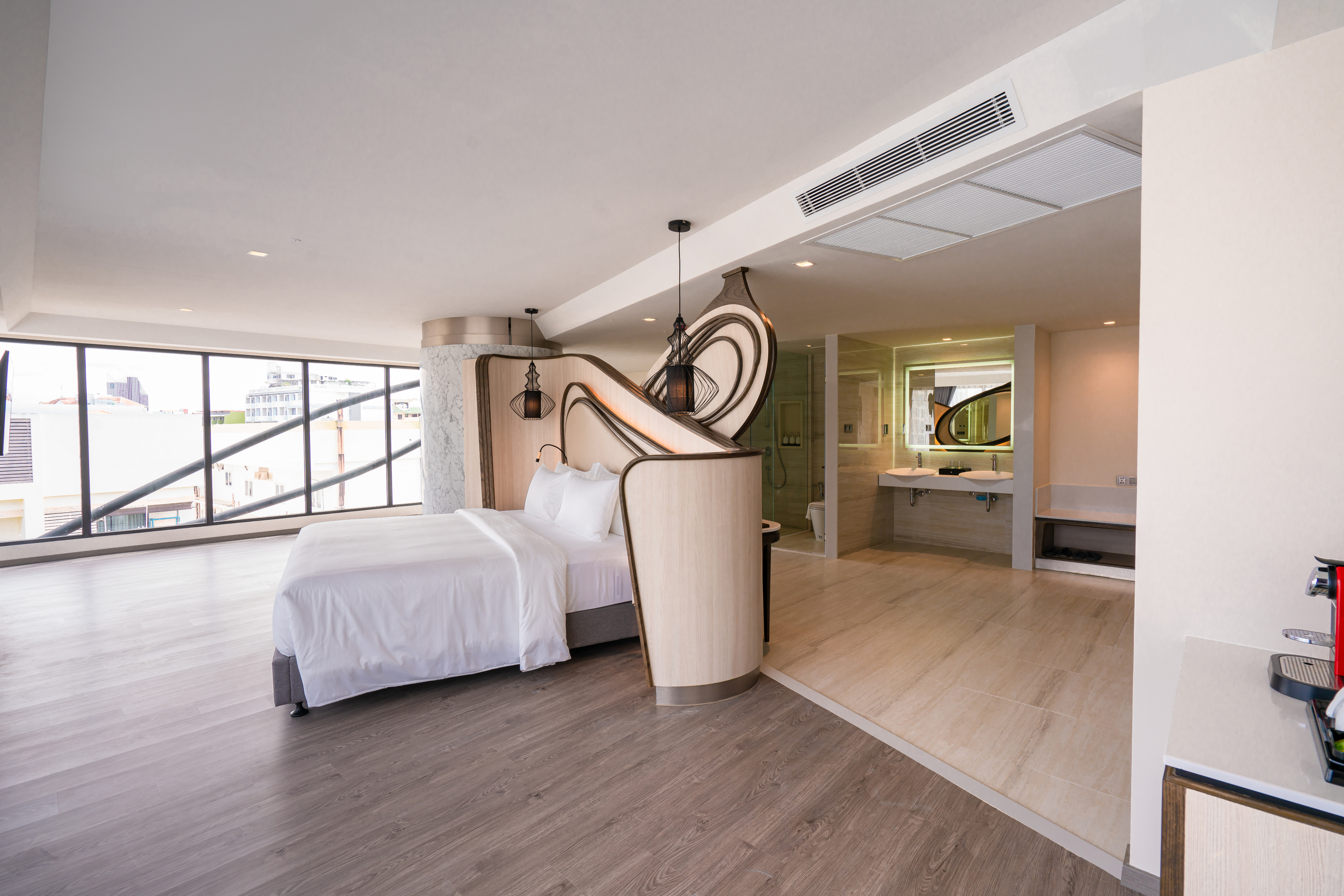 Room King Bed with Jacuzzi