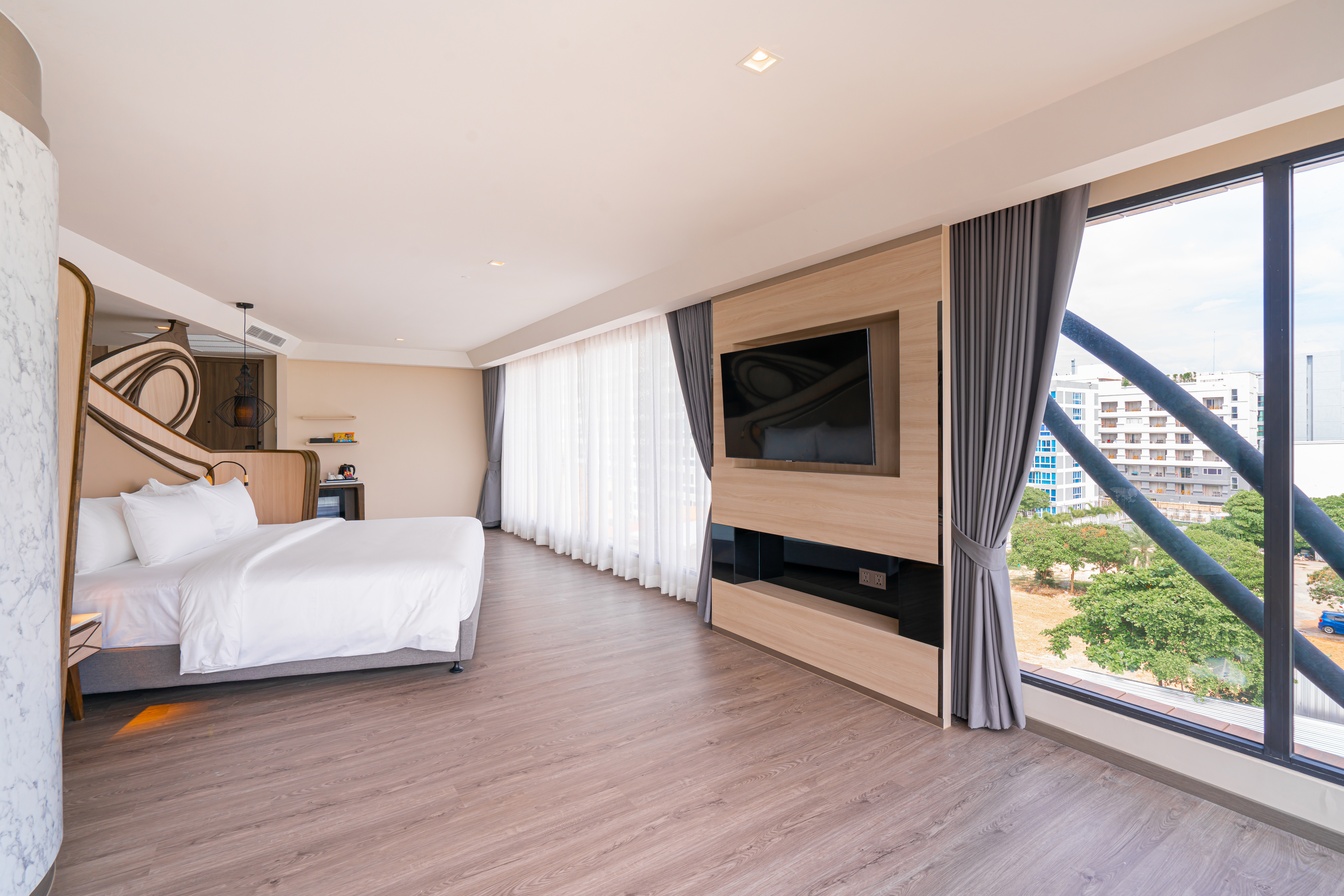 Room King Bed with Jacuzzi