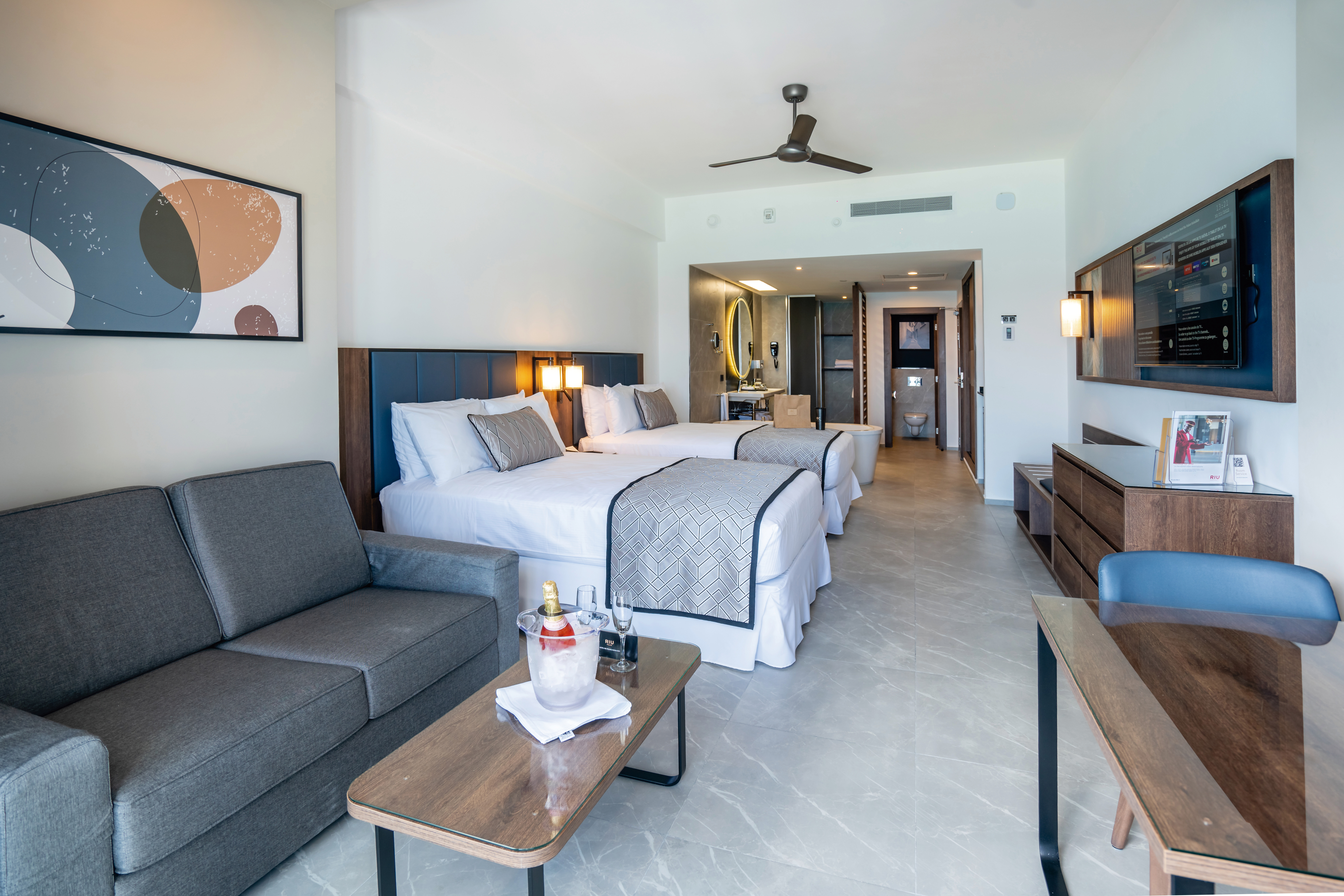 Junior Suite Ocean Front