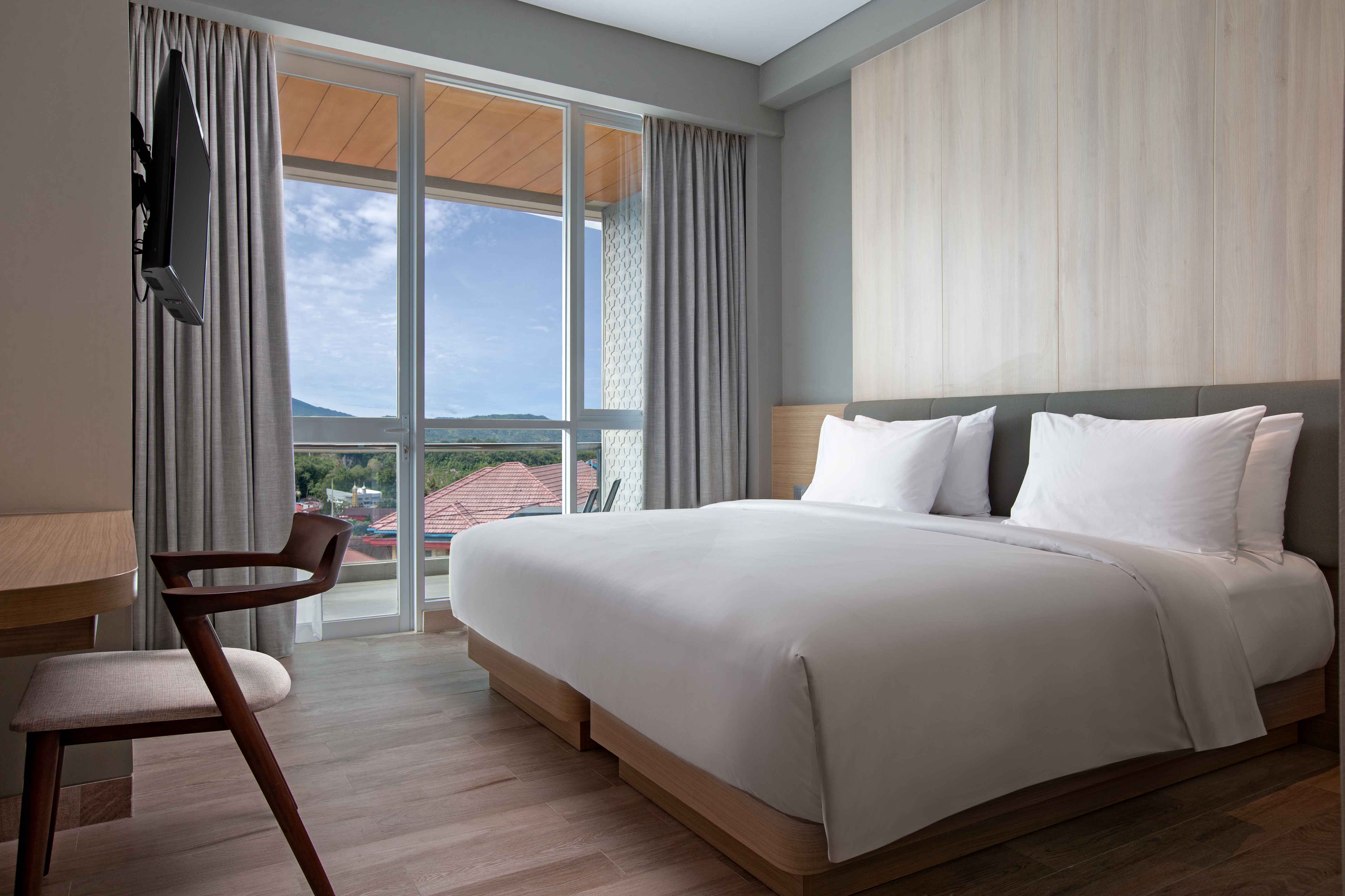 Room Deluxe with Balcony
