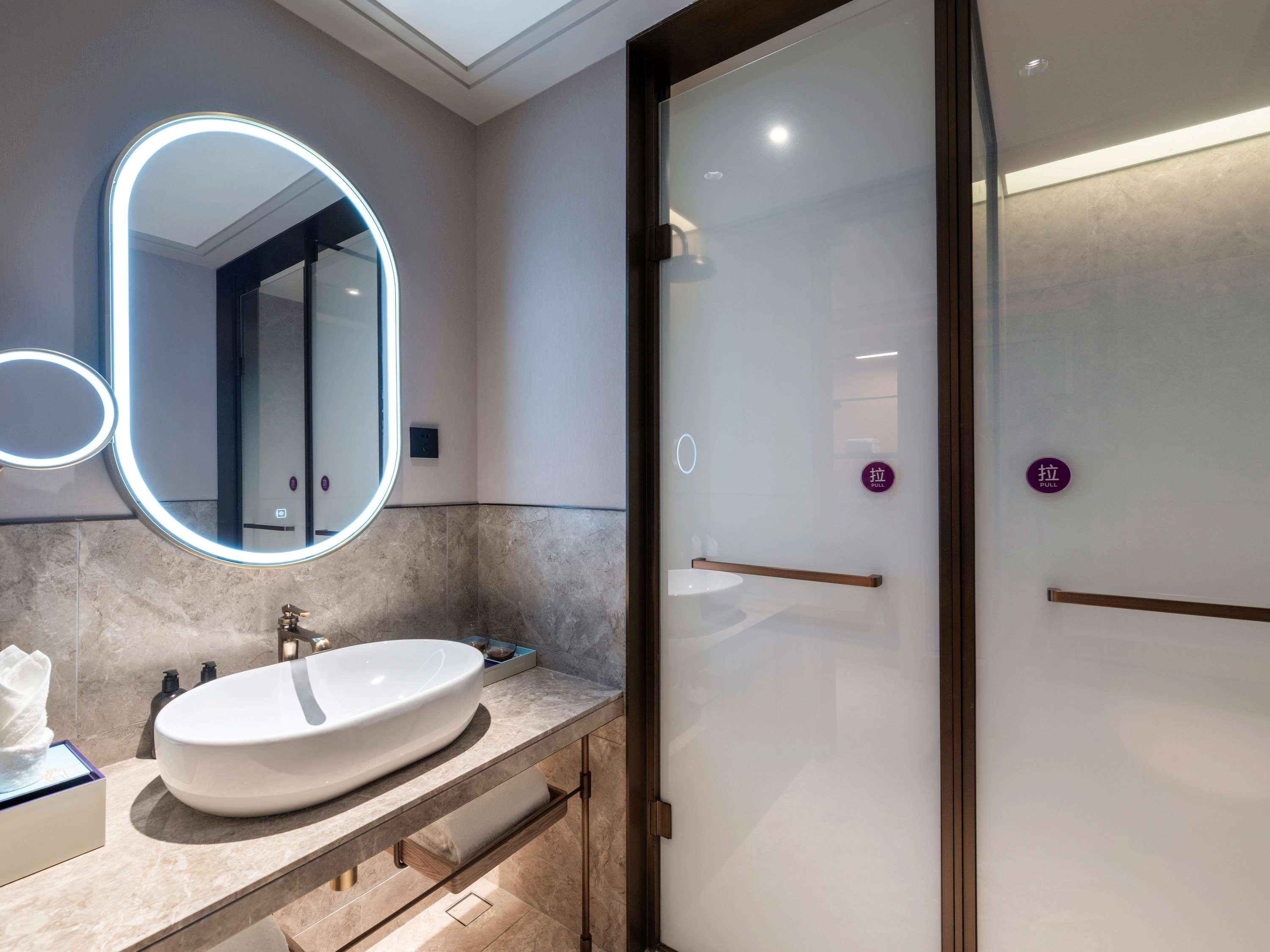 Double Superior King Bed