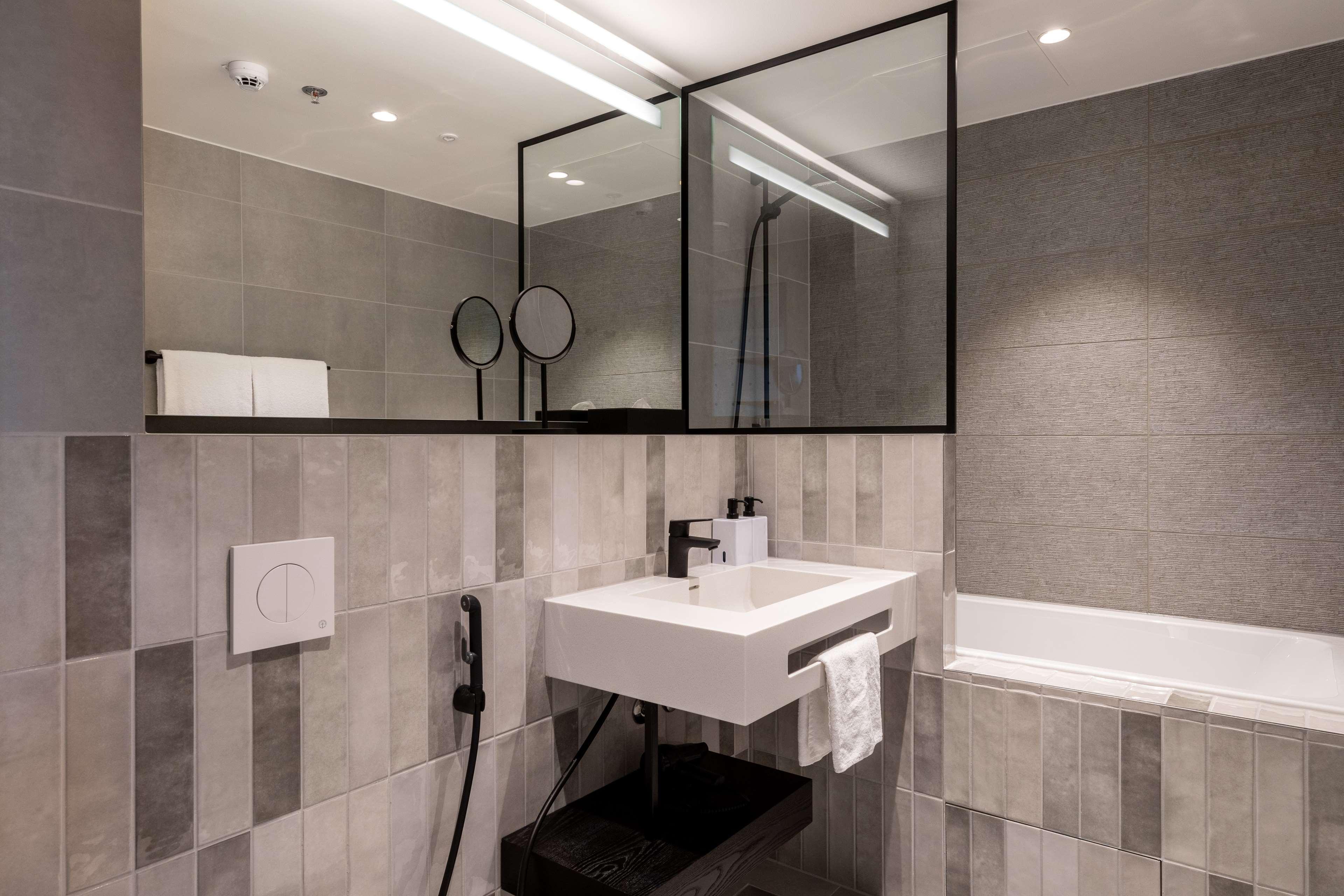 Double Single Room Without Window