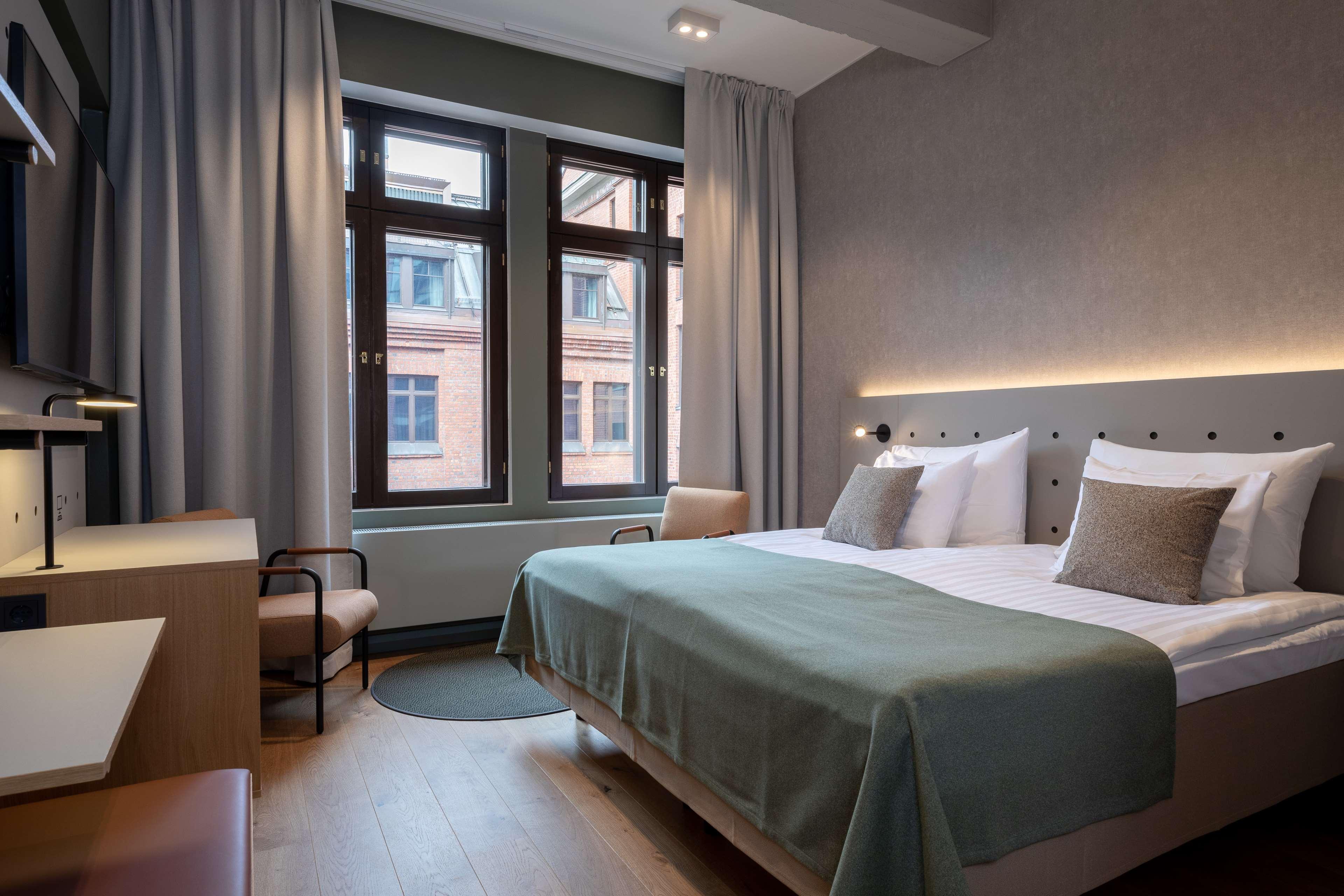 Double Superior King Bed