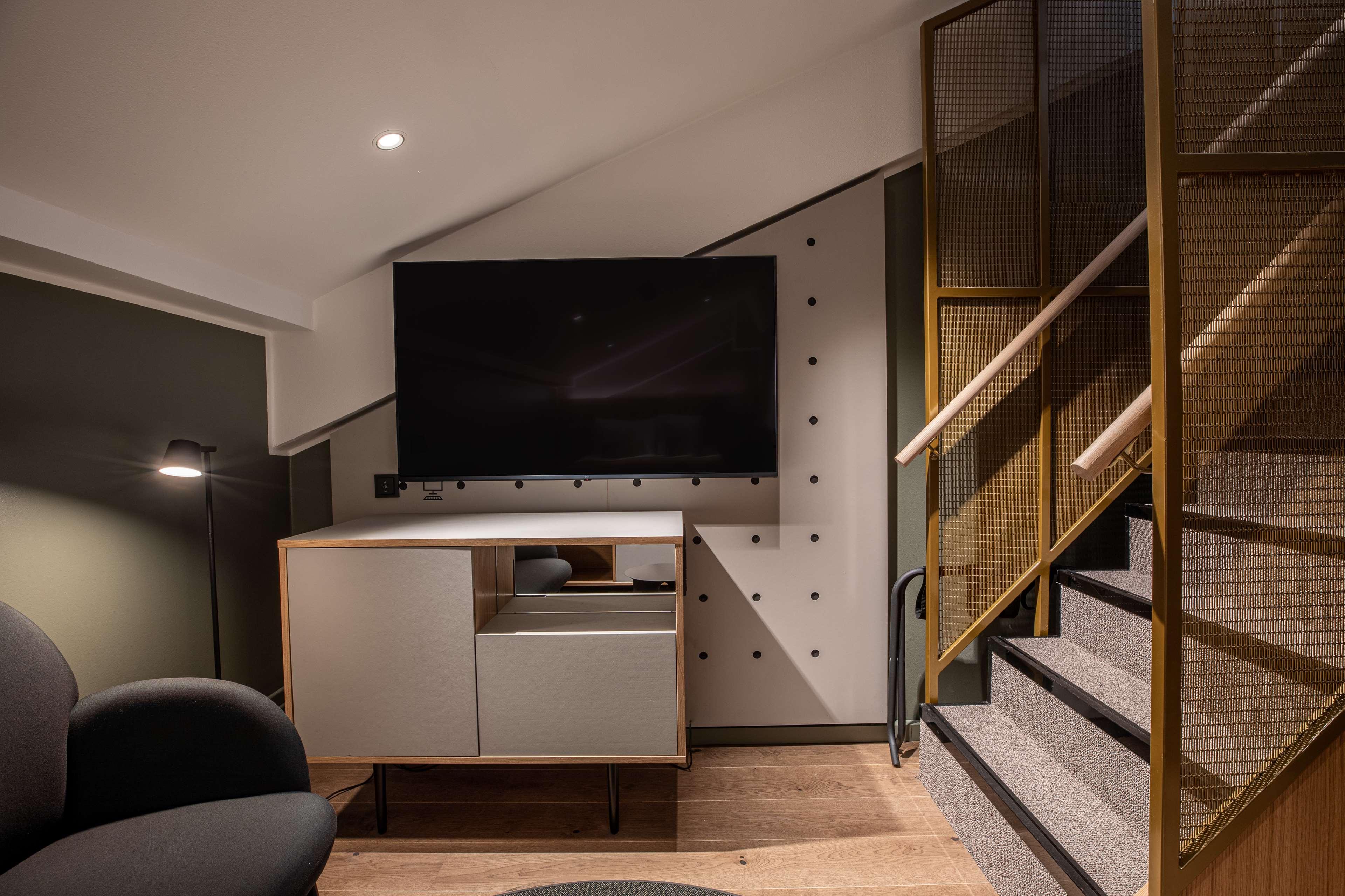 Double Superior King Bed