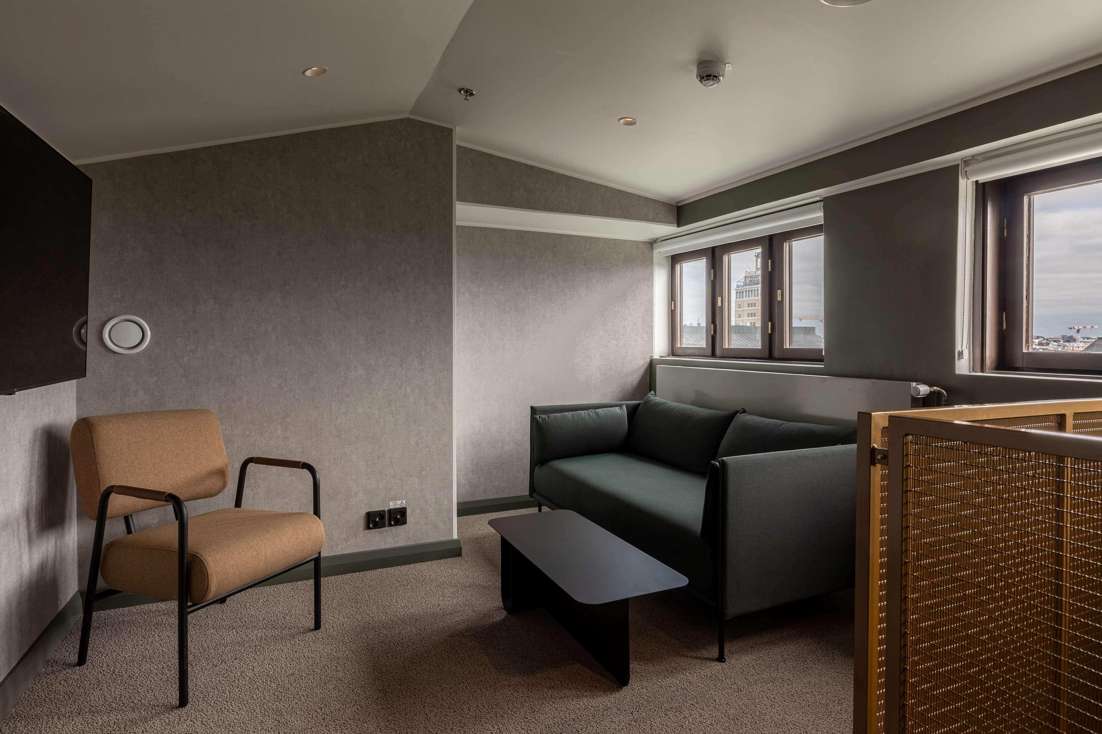 Double Single Superior King Bed