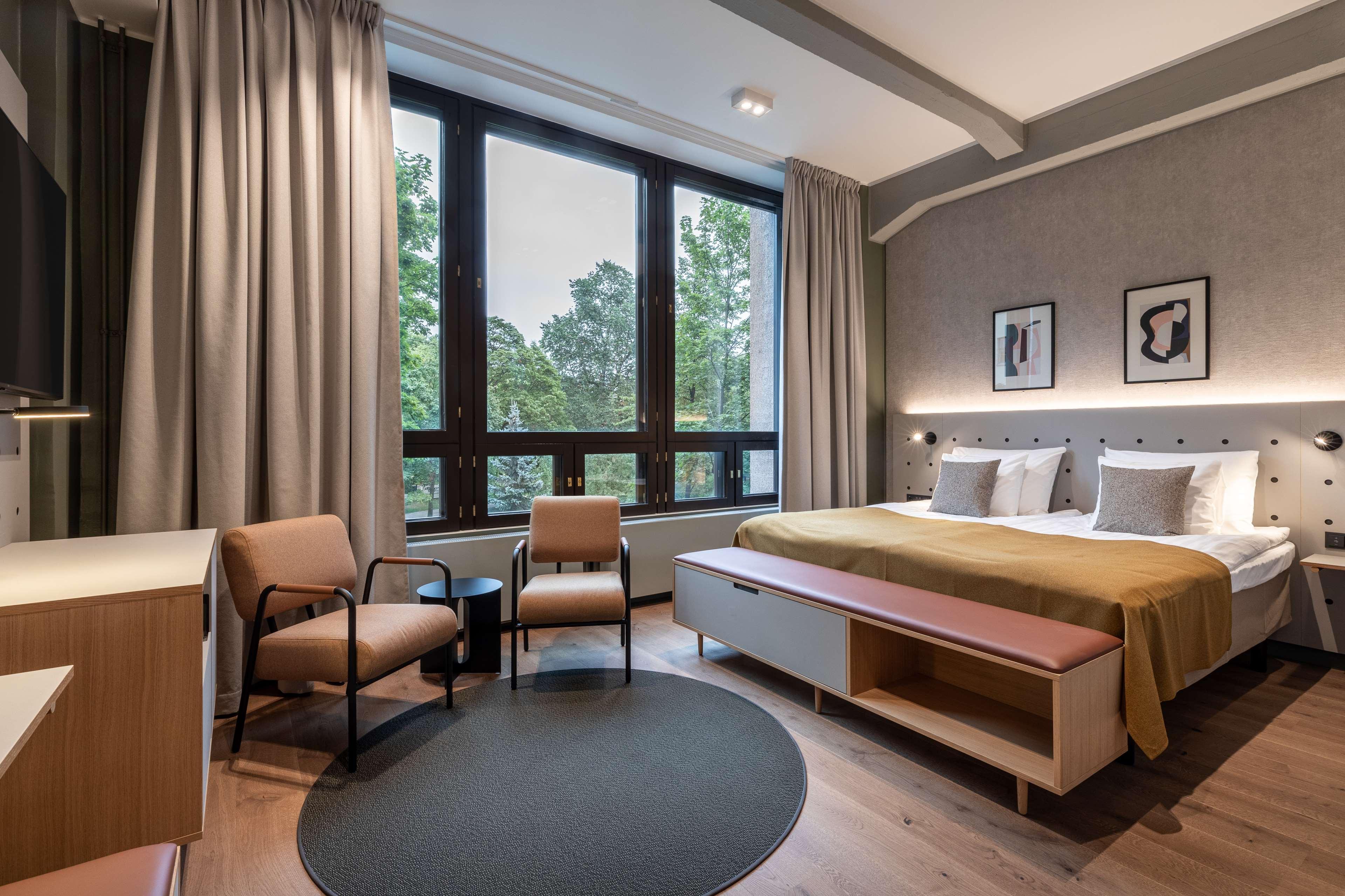 Double Superior King Bed