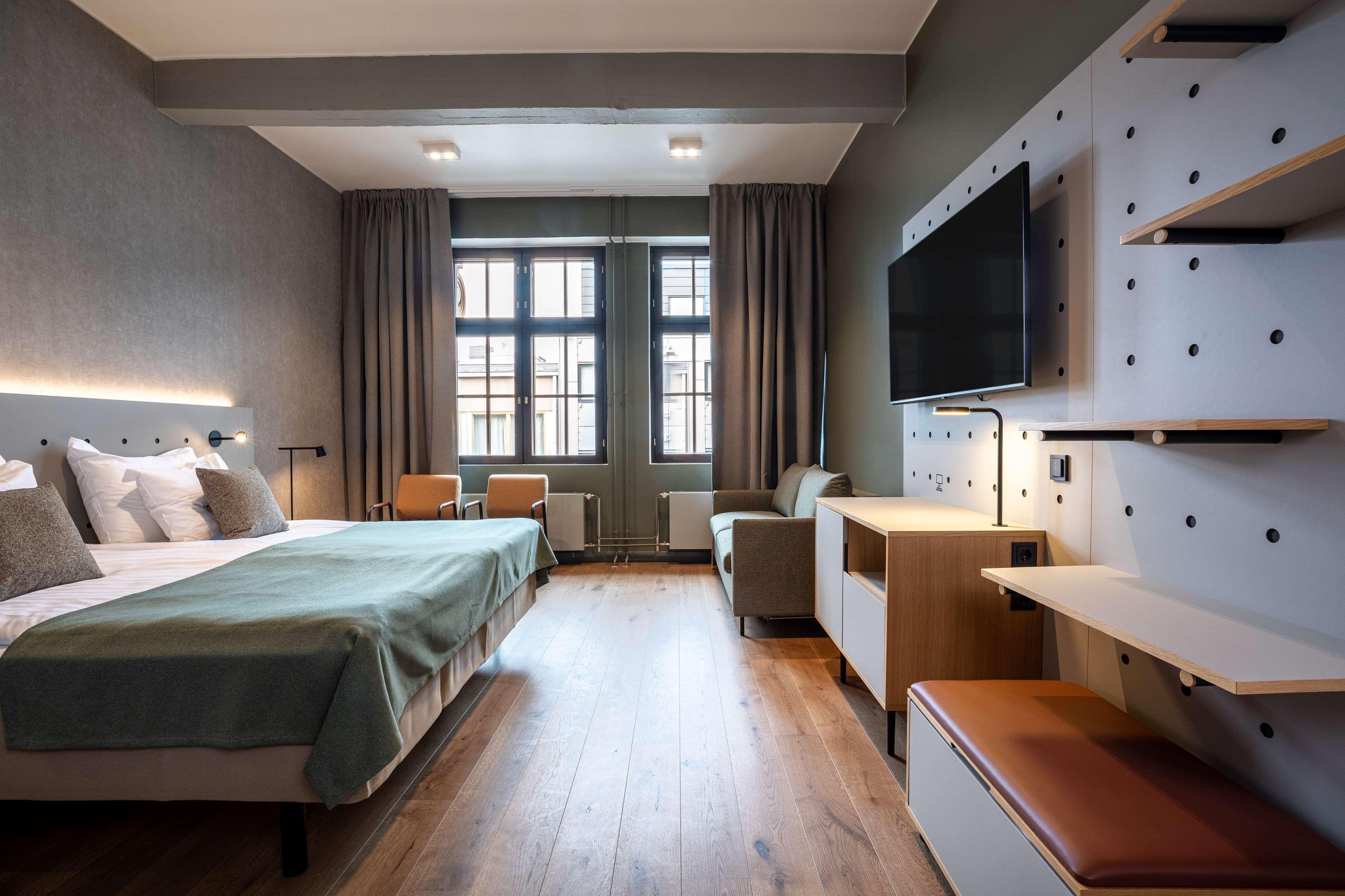 Family Room Superior