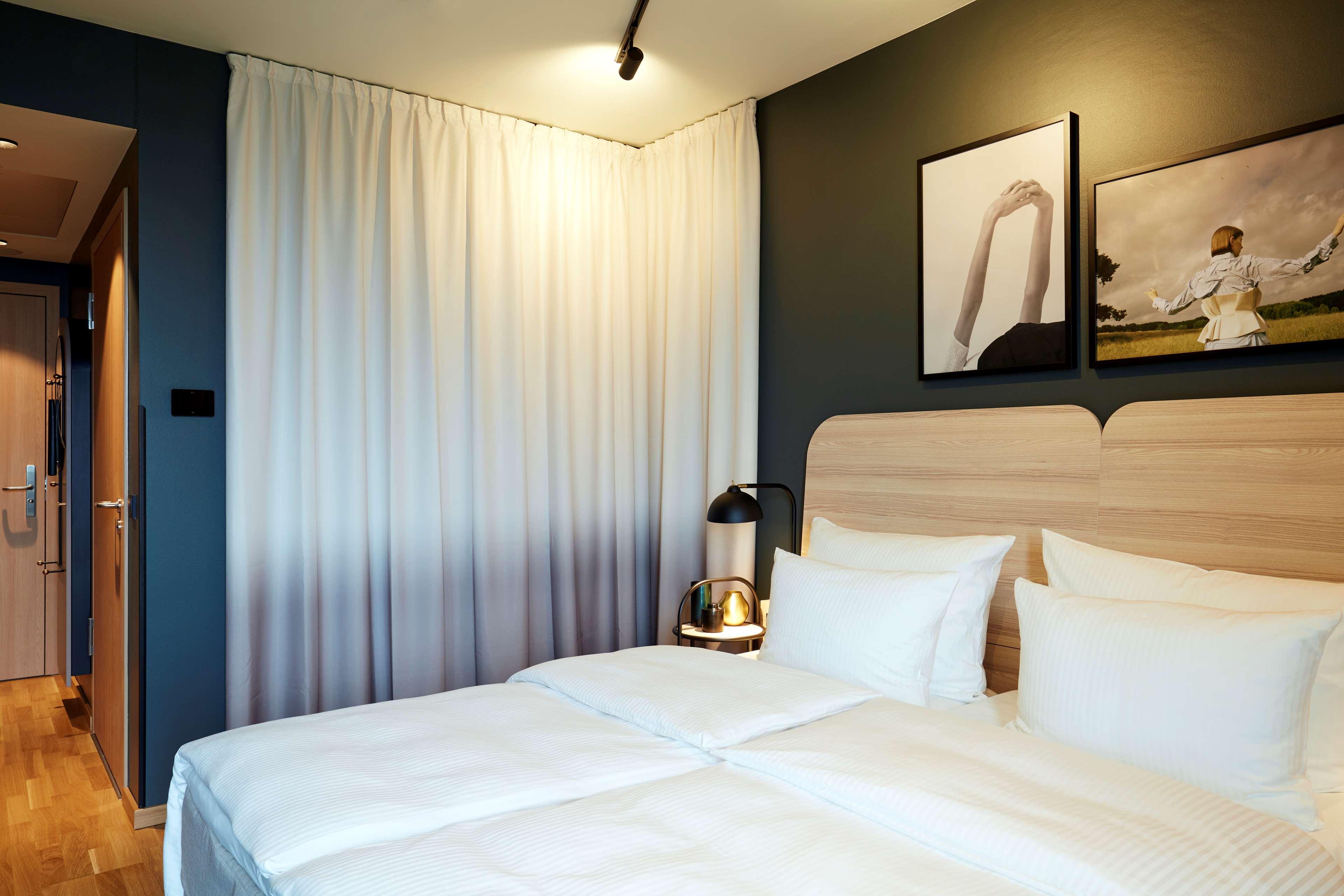 Double Single Superior King Bed