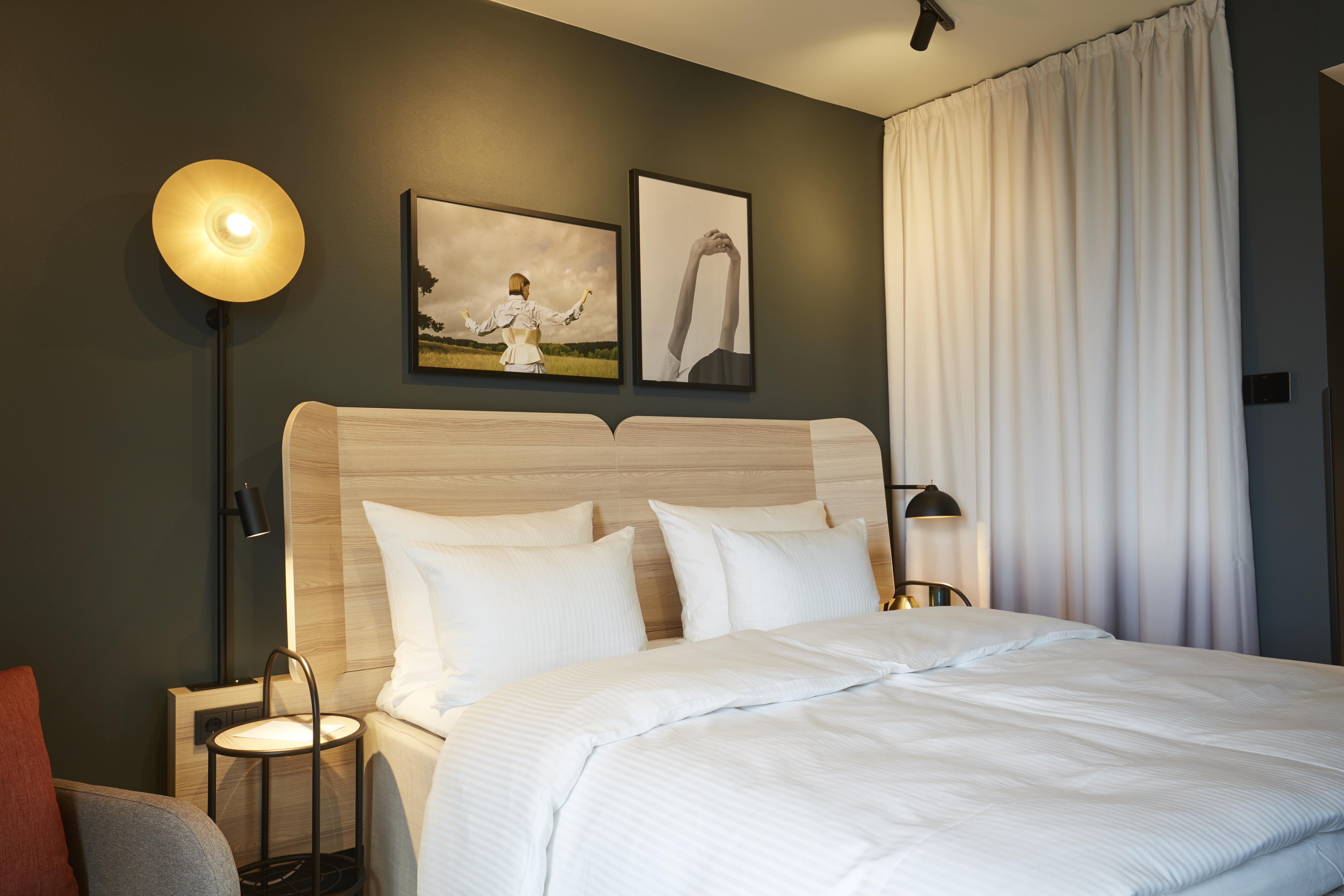 Double King Size Bed