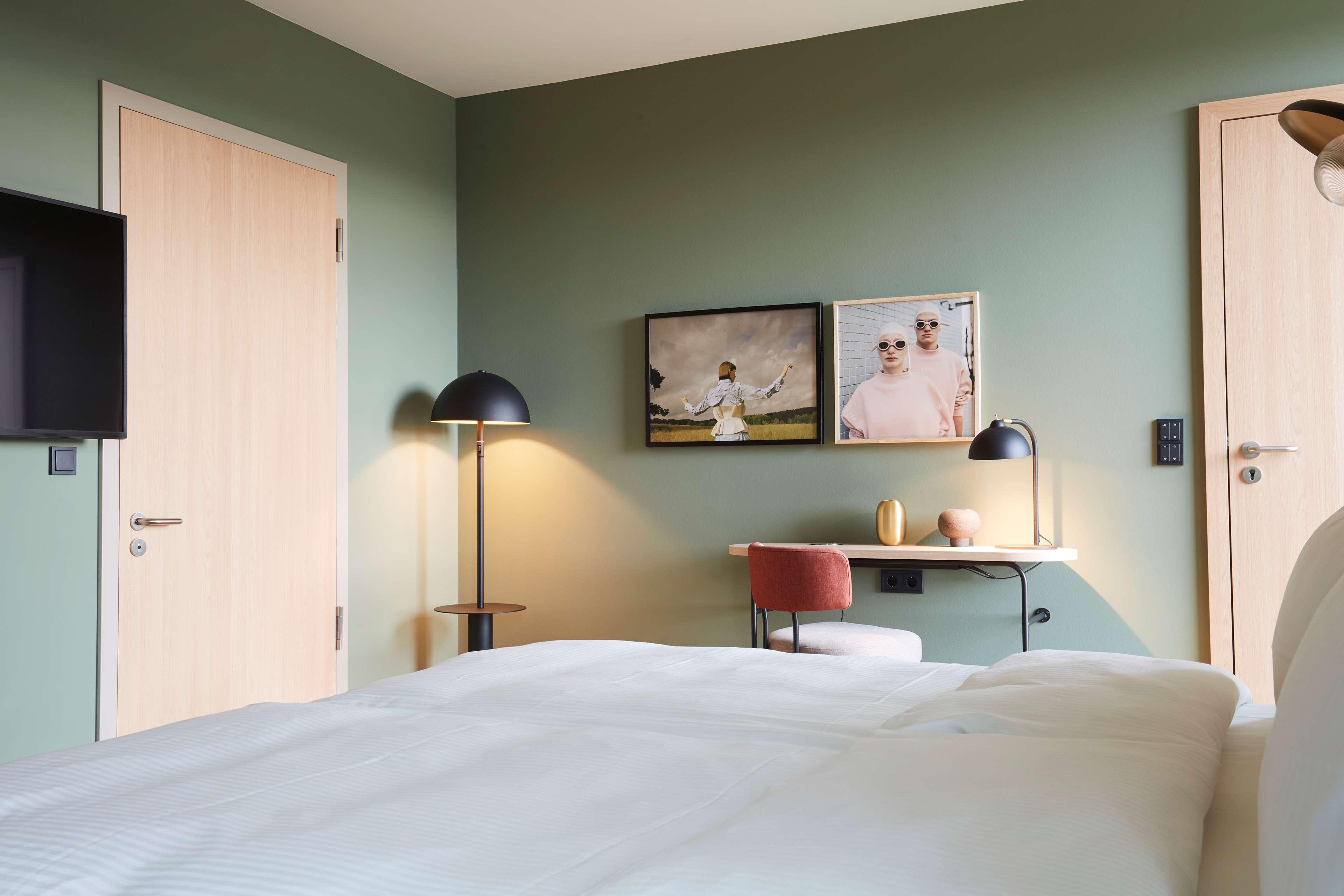 Double King Size Bed