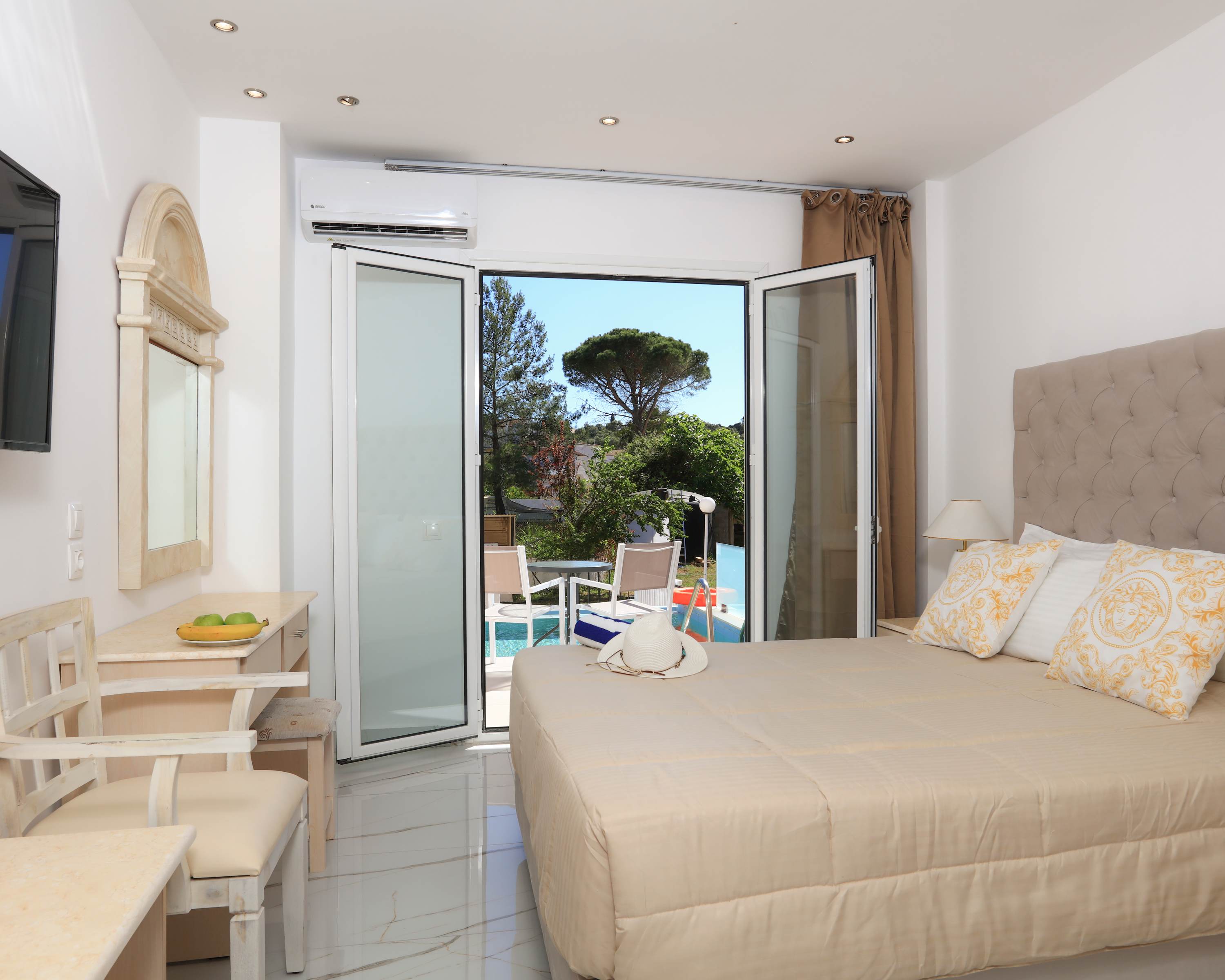 Double Superior Pool View