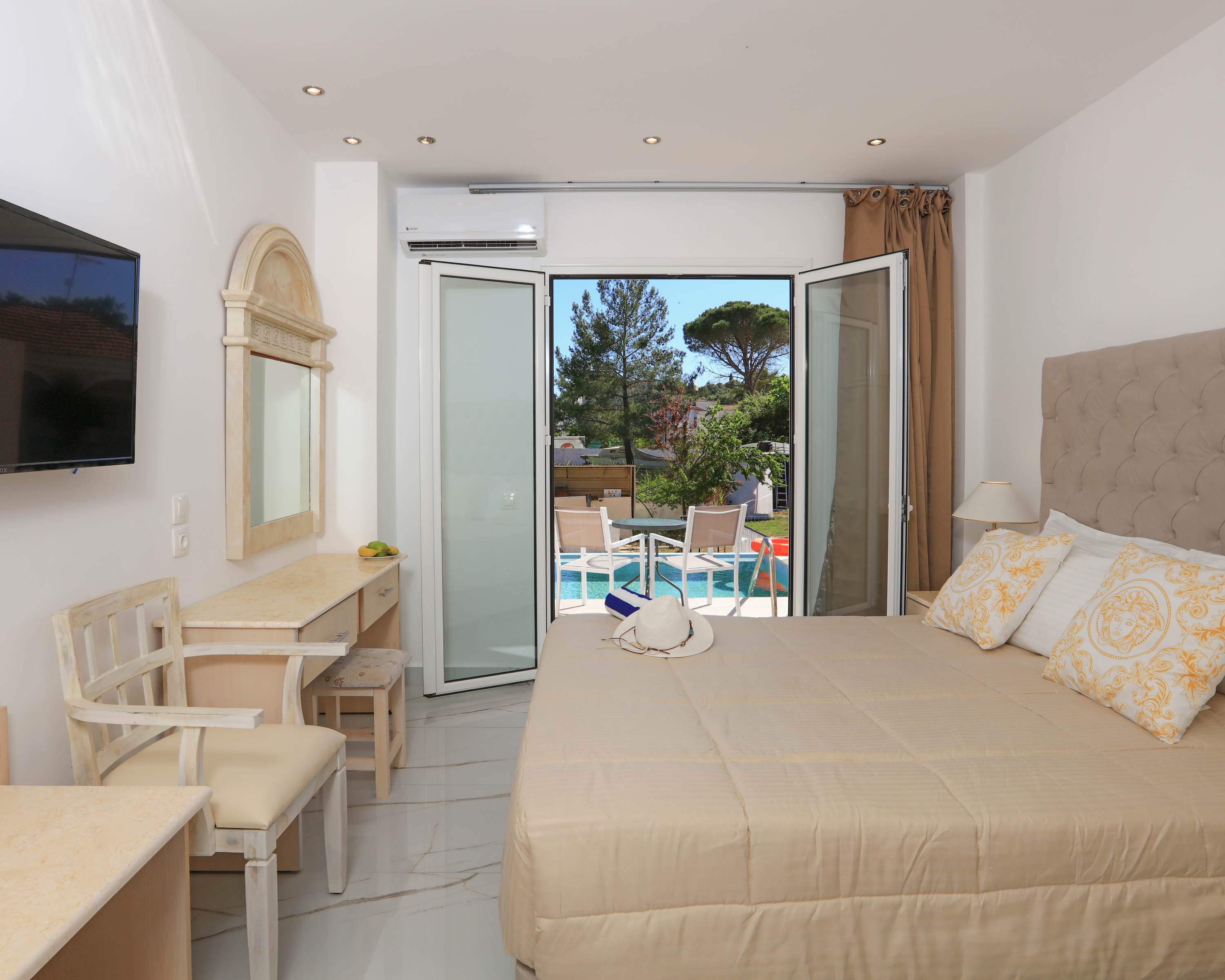 Double Superior Pool View