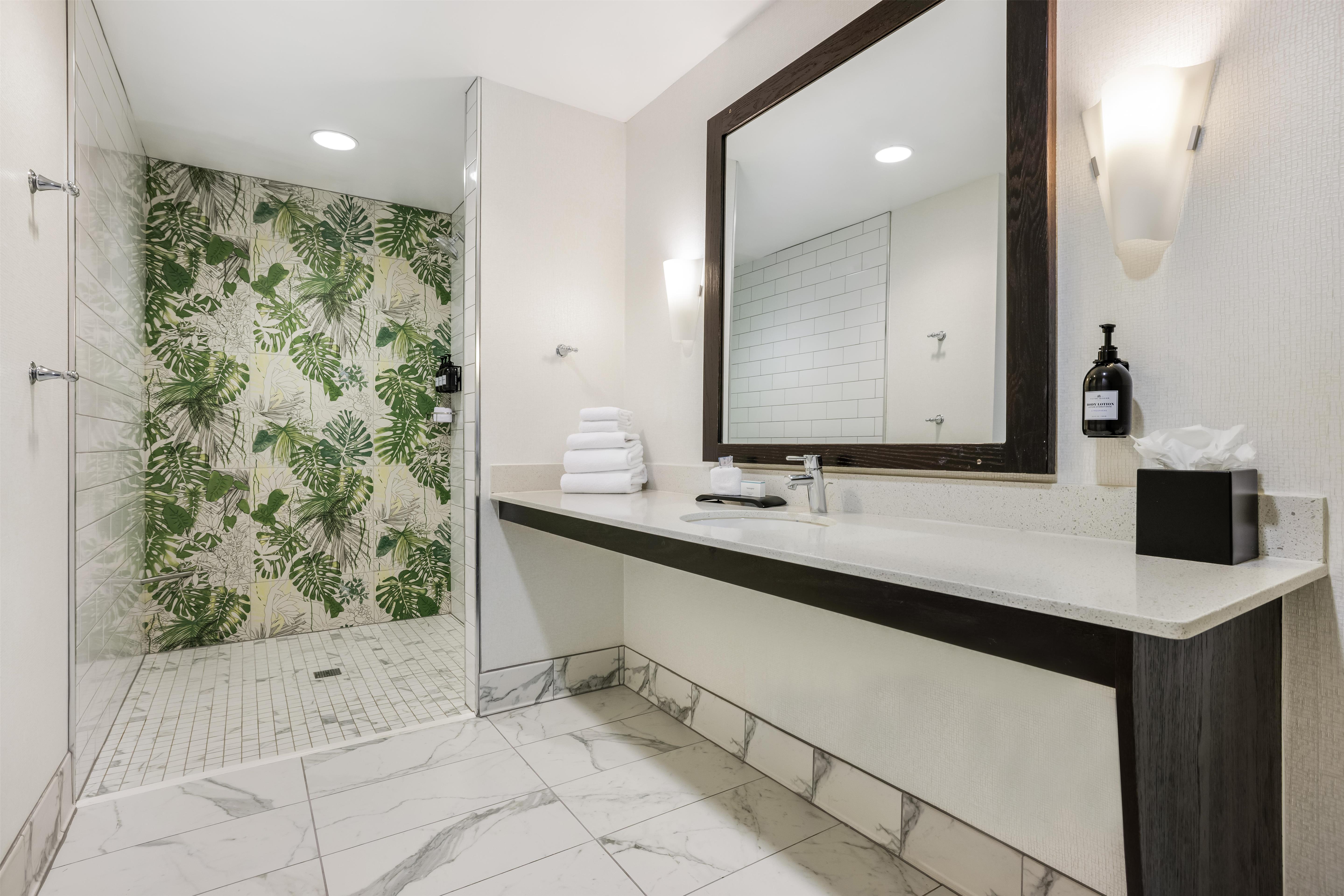 Junior Suite Accessible King Size Bed