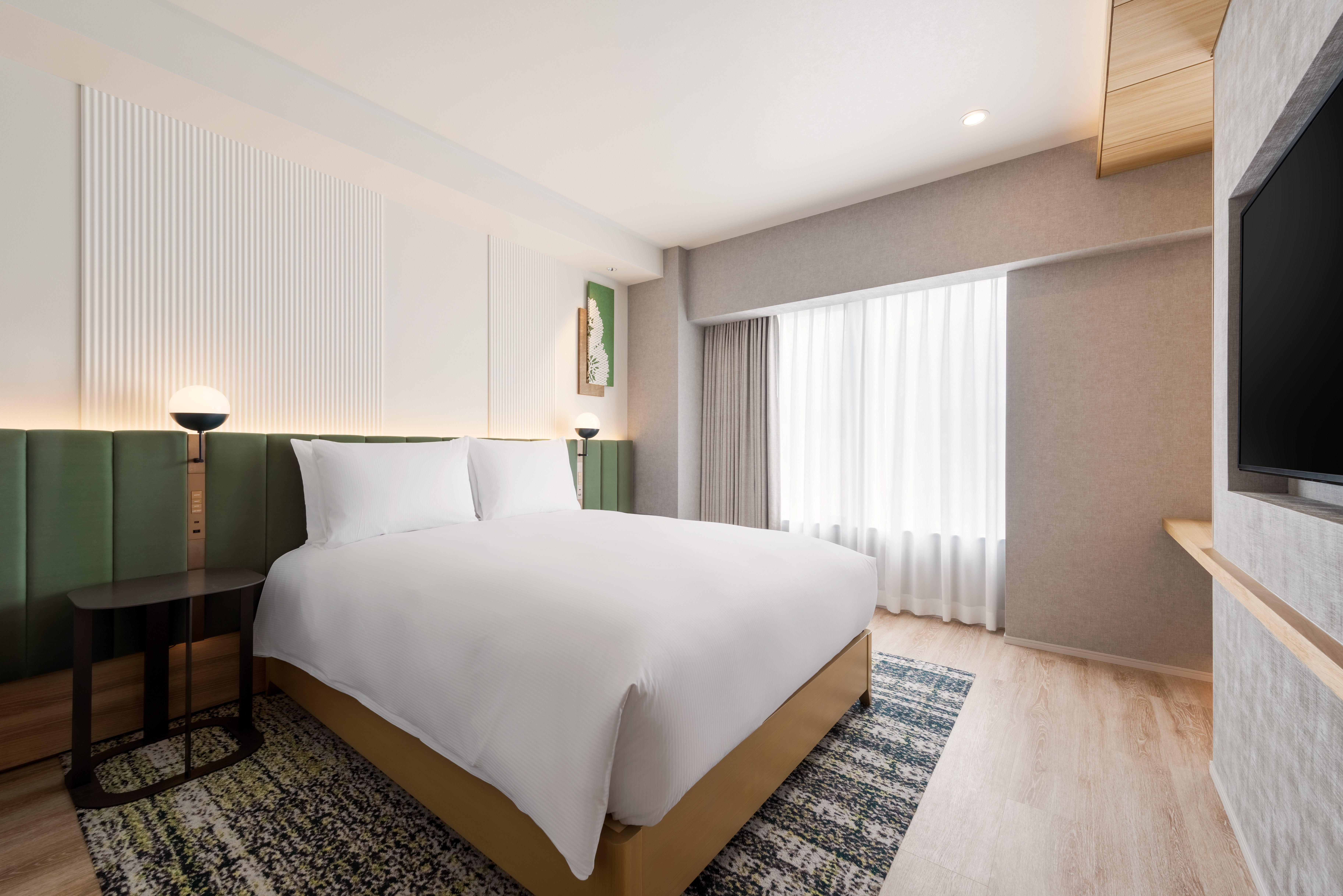 Family Room Deluxe Queen Bed