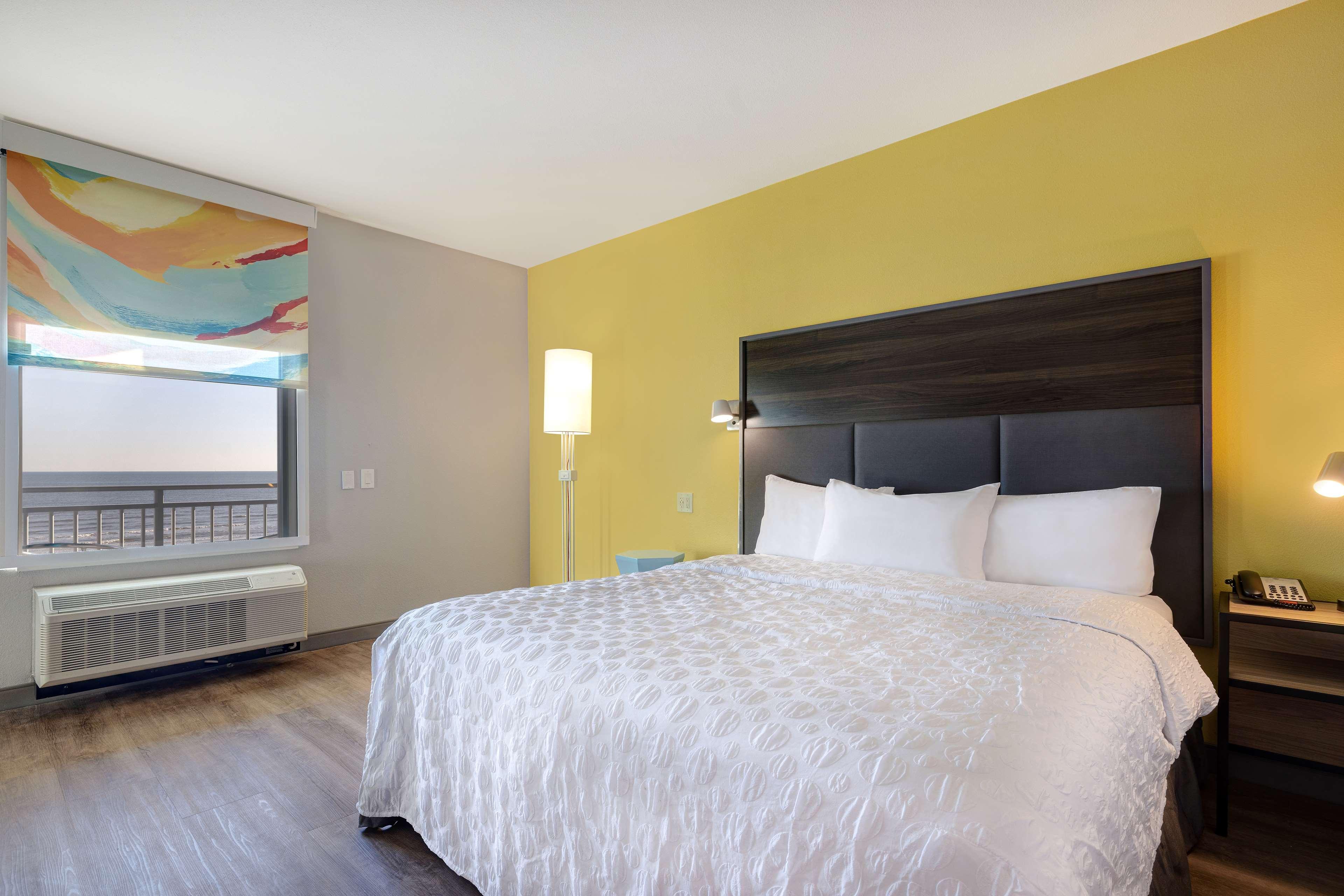 Double Accessible King Size Bed