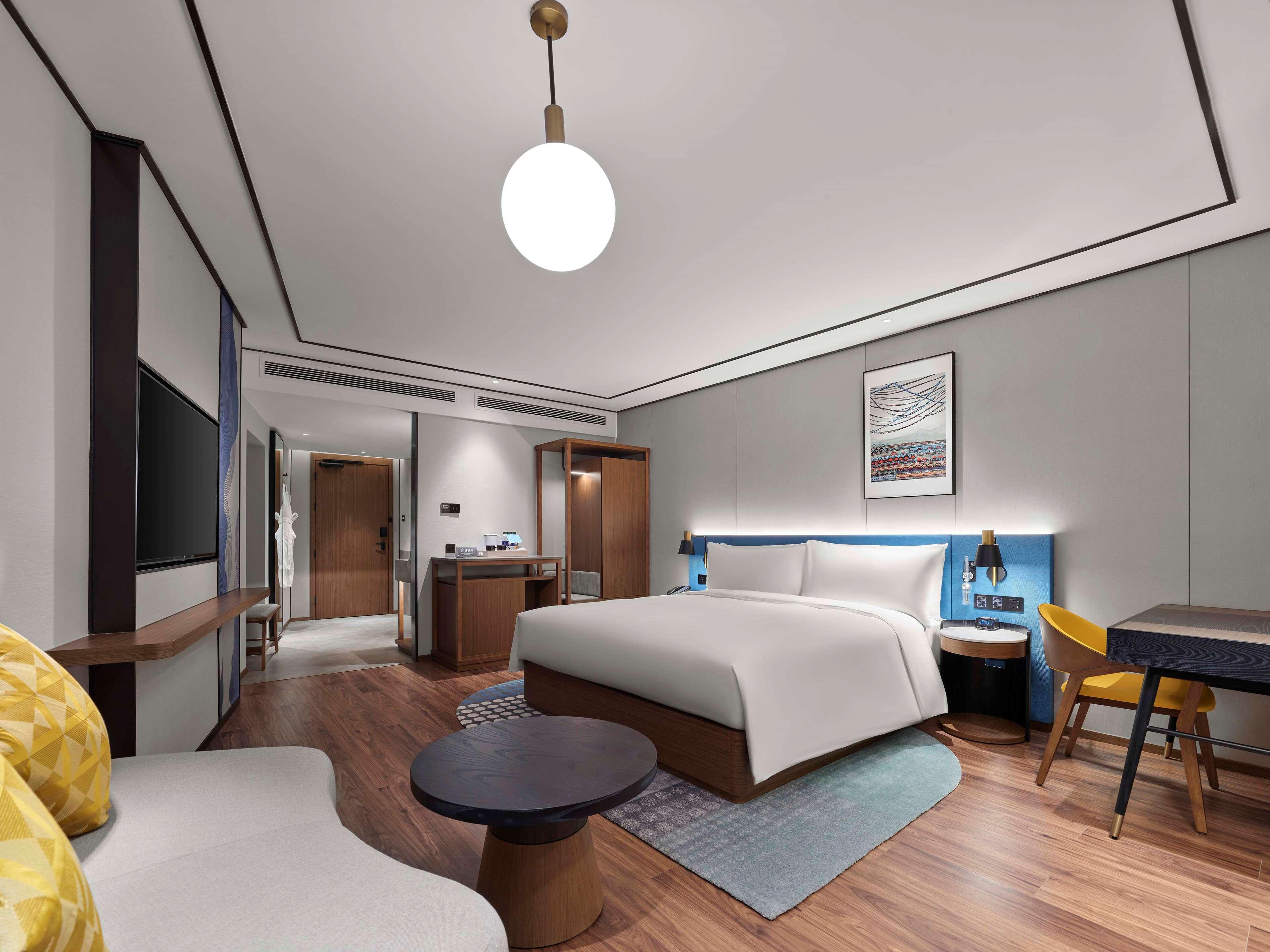 Double Superior King Bed