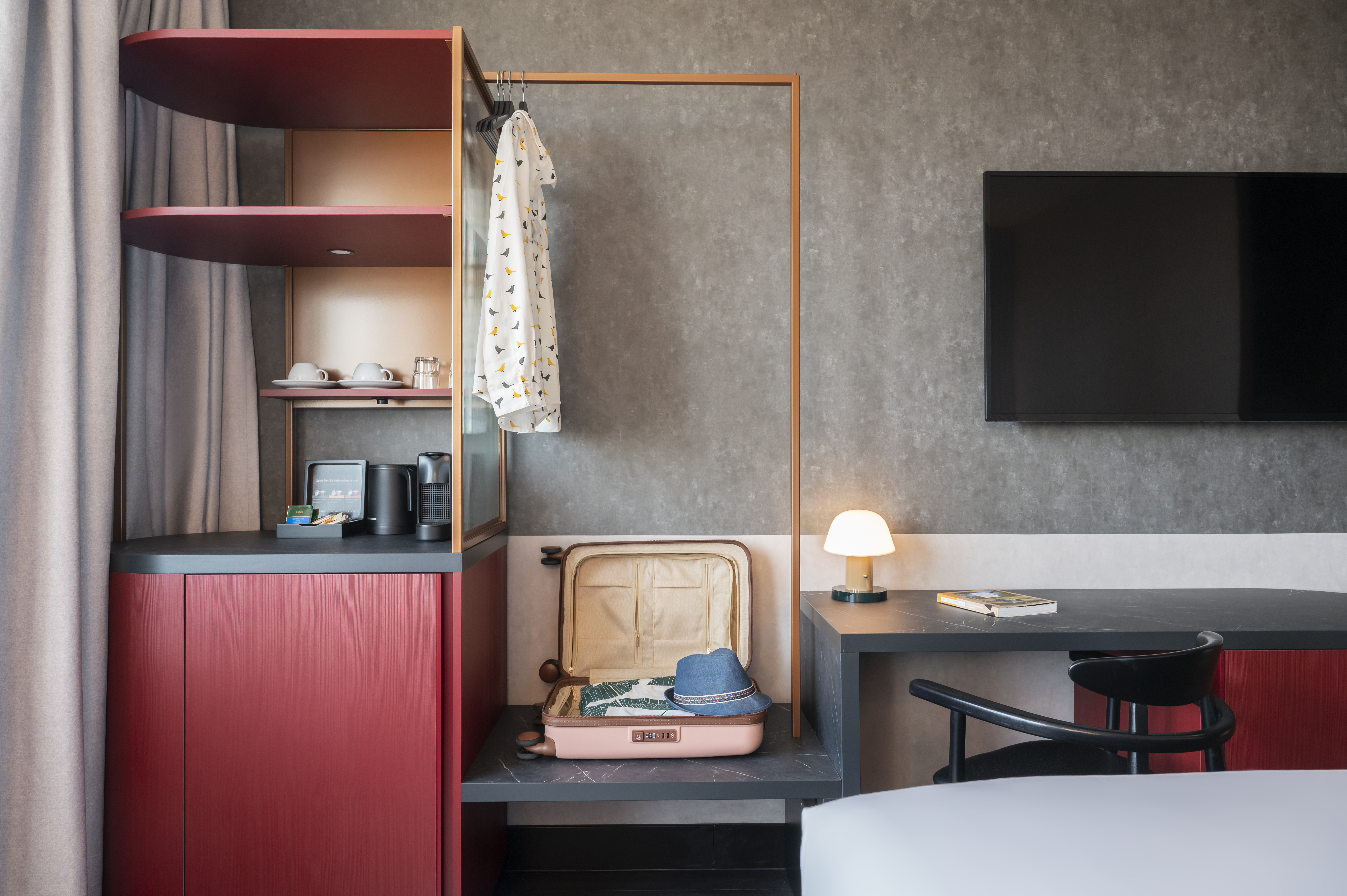 Double Queen Size Bed