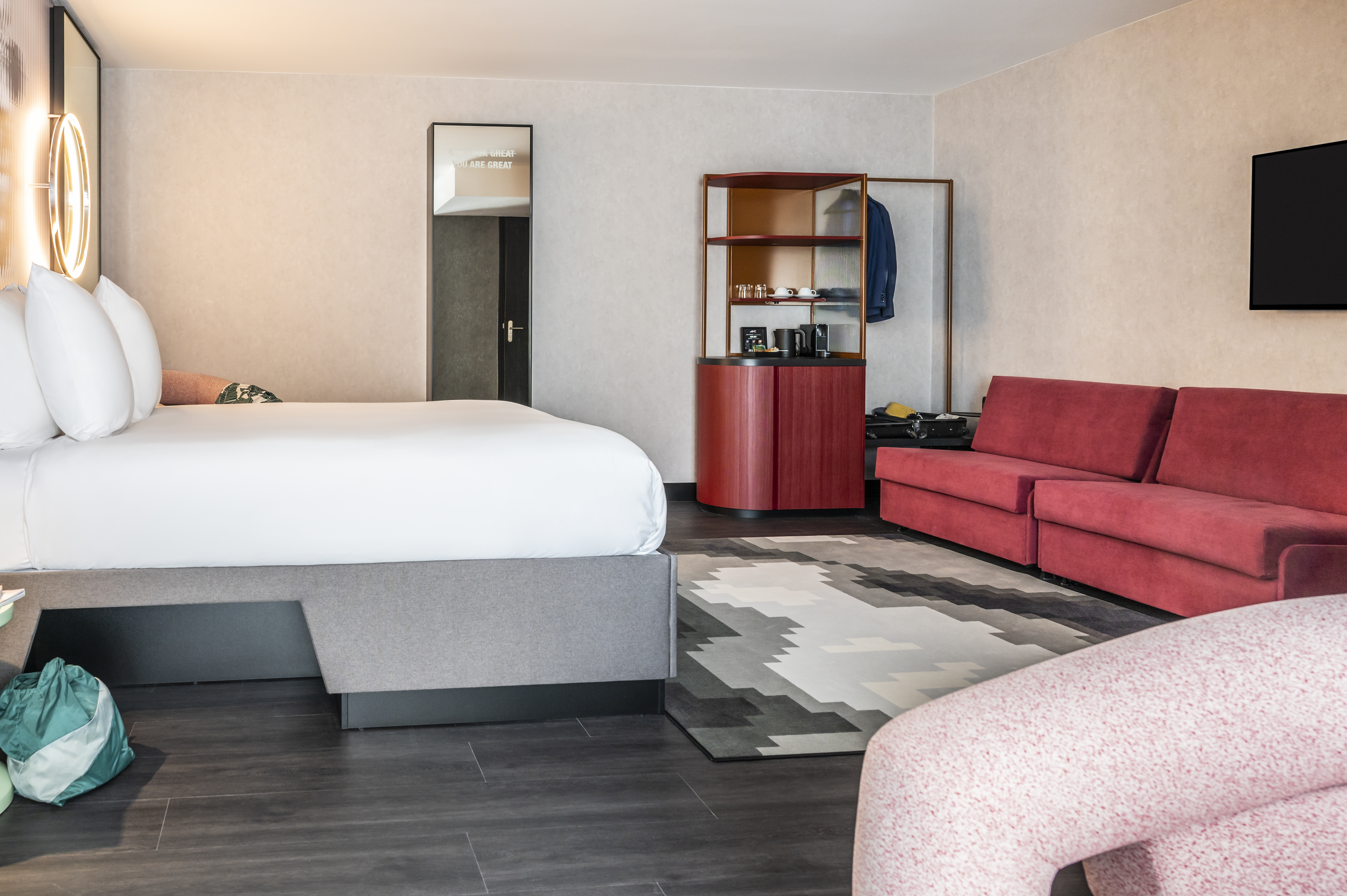 Double Deluxe Queen Bed