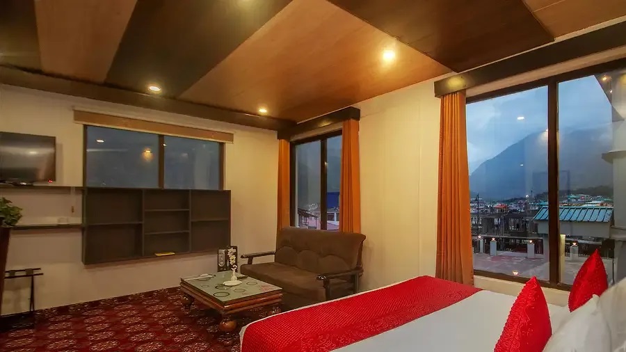 Suite Two Bedrooms Two Bathrooms