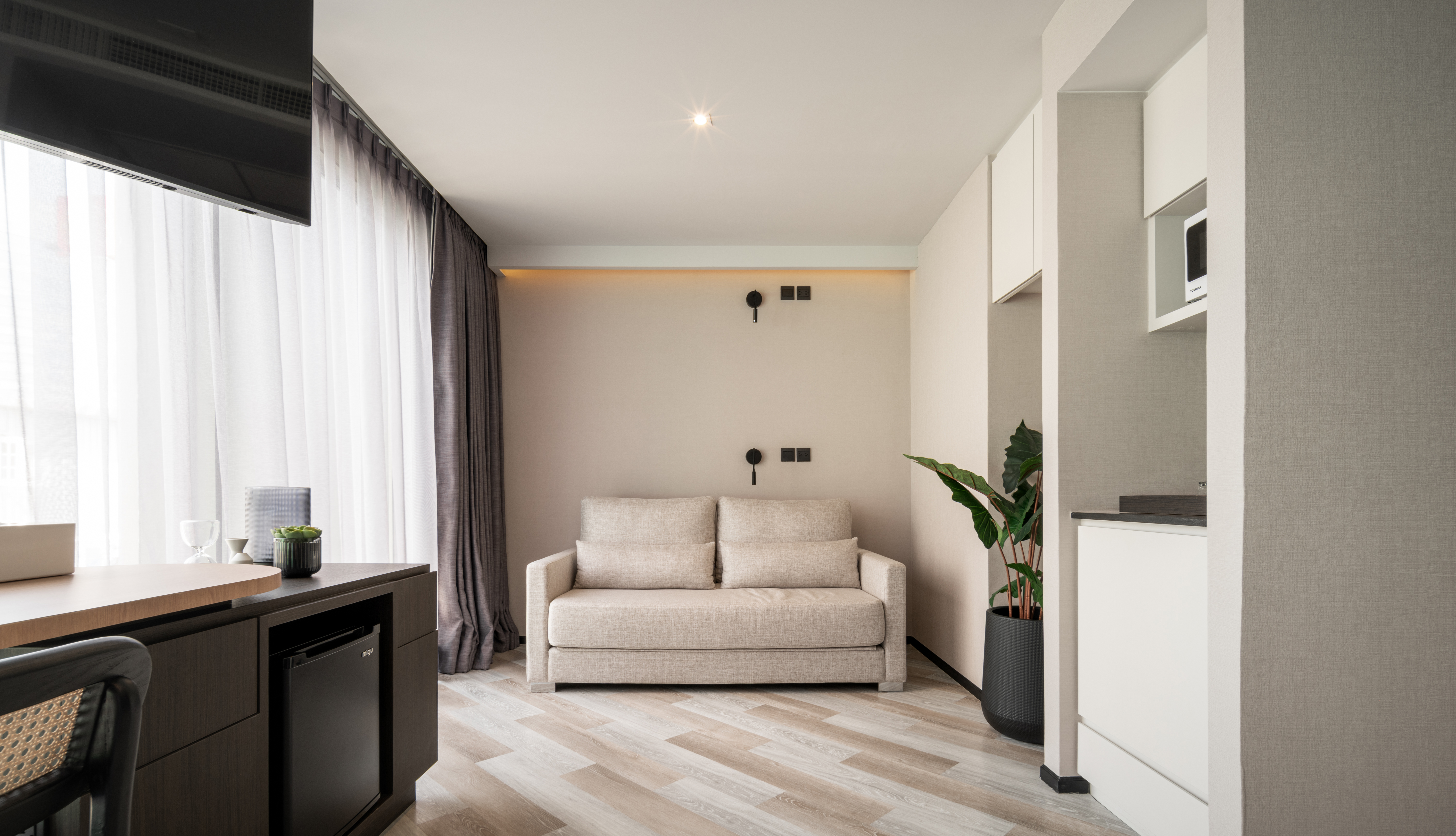 Suite City View King Bed