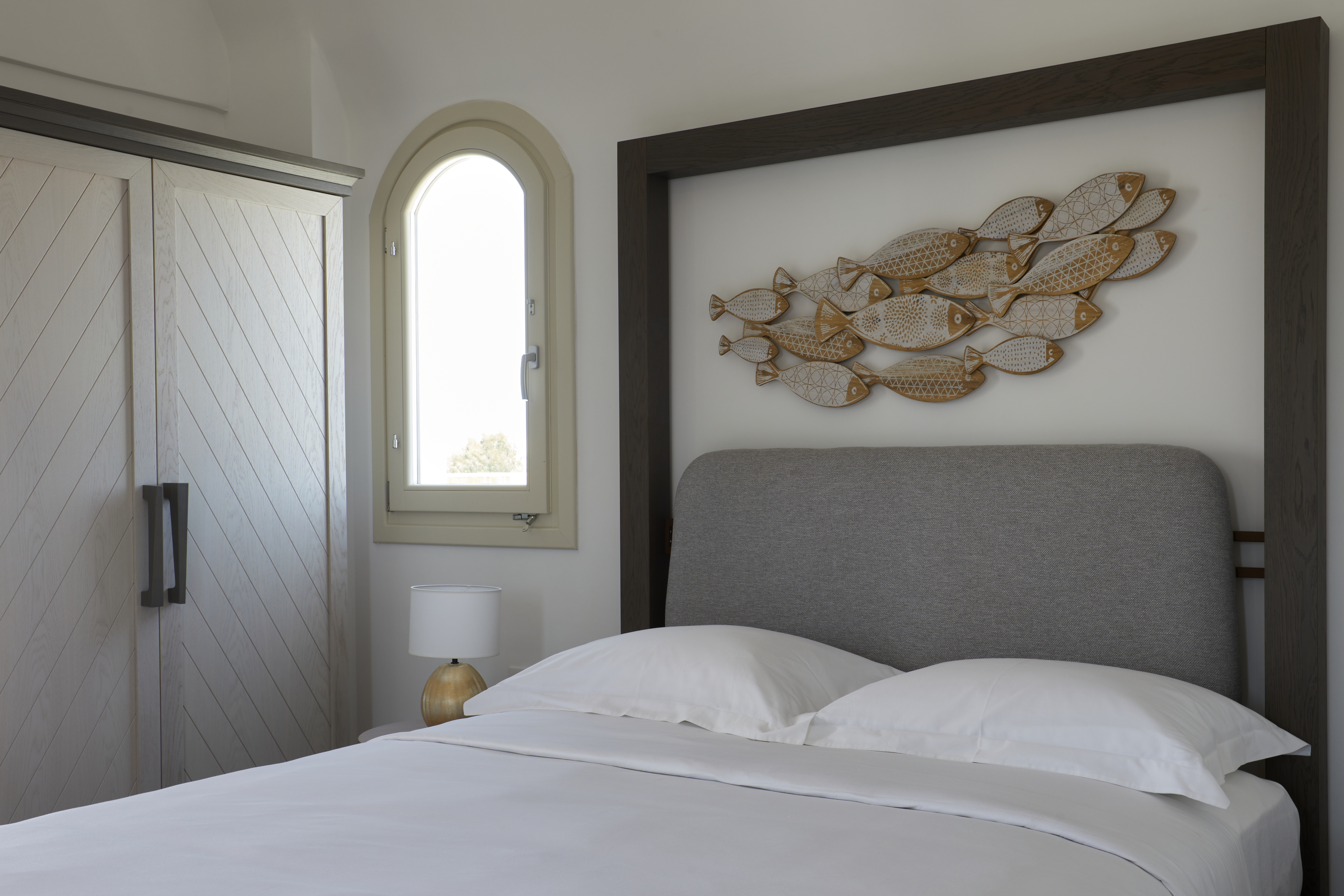 Double Guest Room Queen Bed