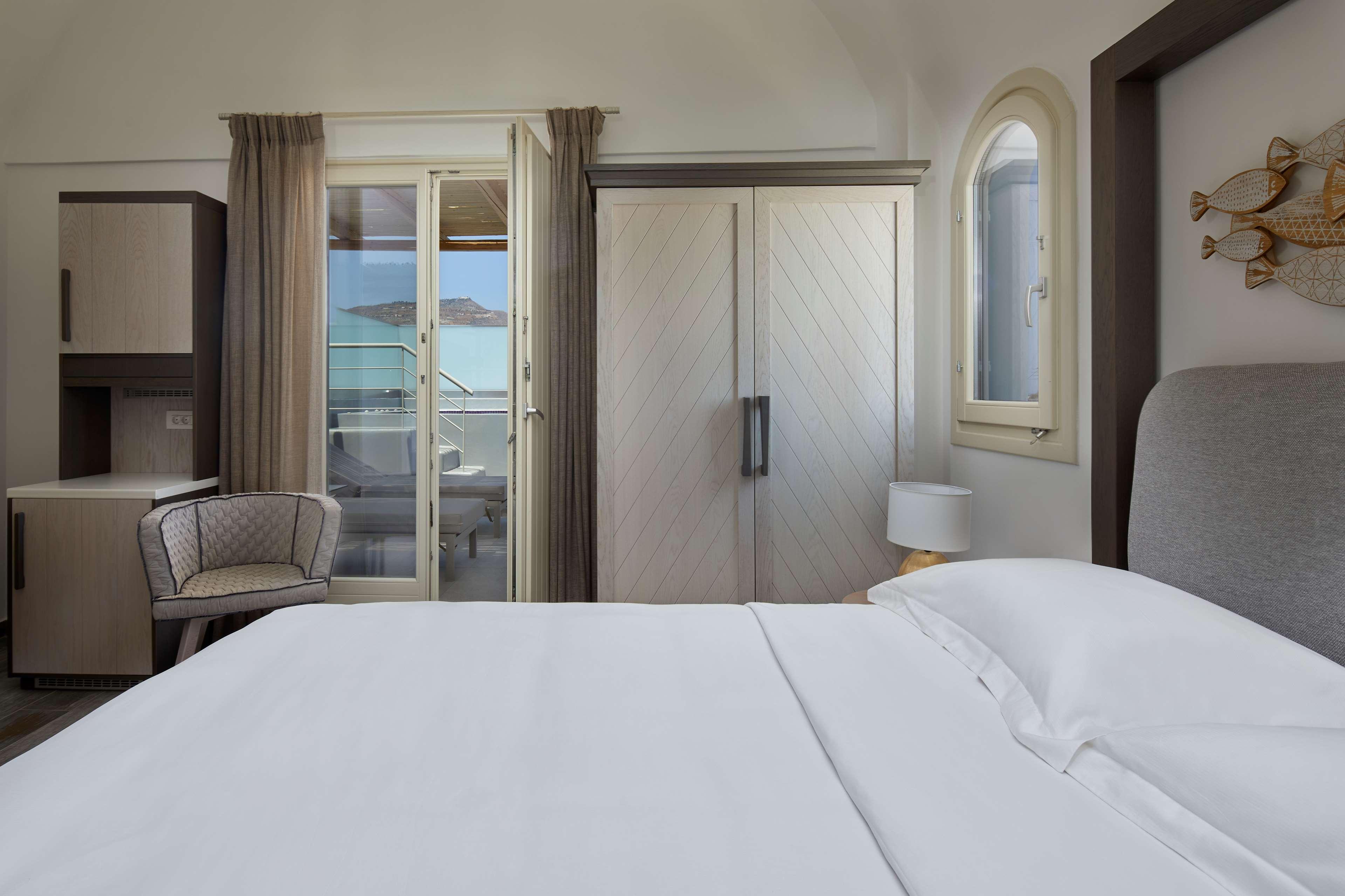 Double Guest Room King Bed