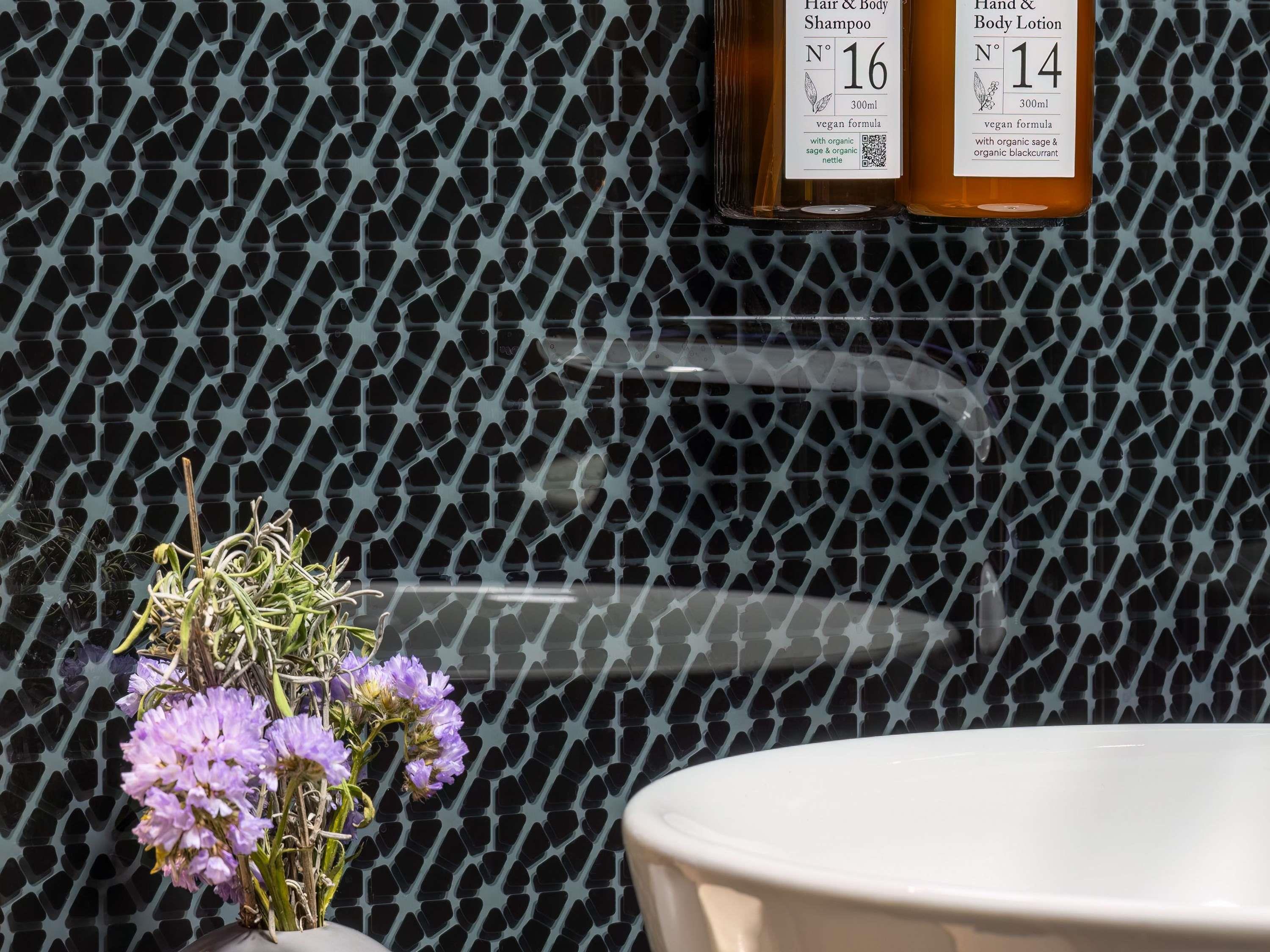 Double Superior Queen Bed