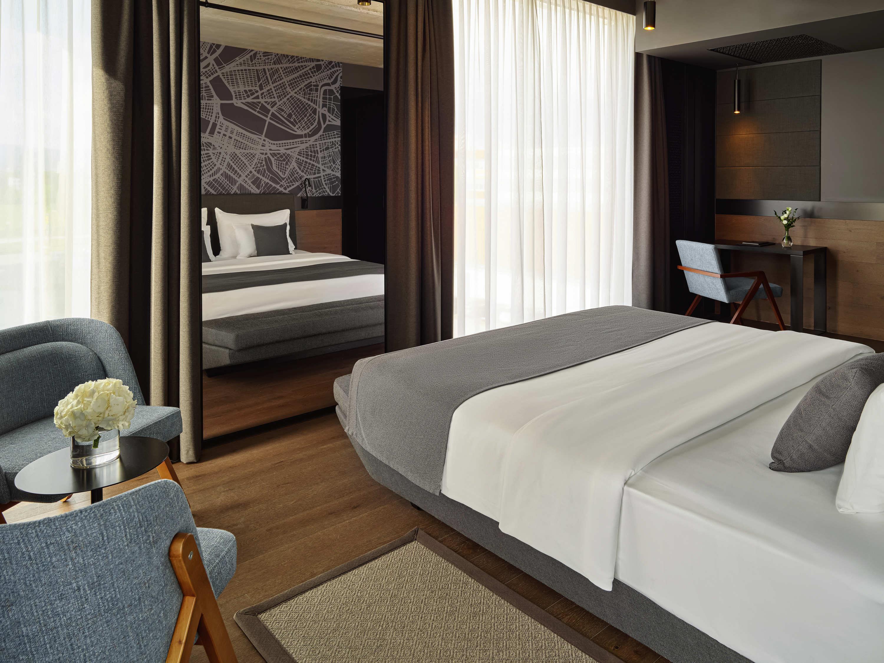 Double Superior King Bed