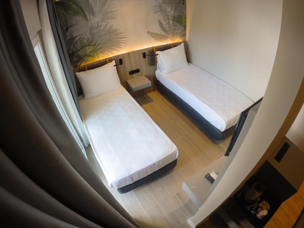 Family Room Two Bedrooms One Bathroom