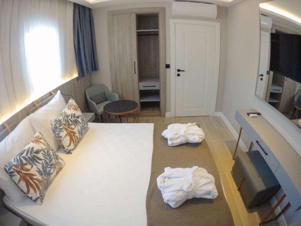 Family Room Two Bedrooms One Bathroom