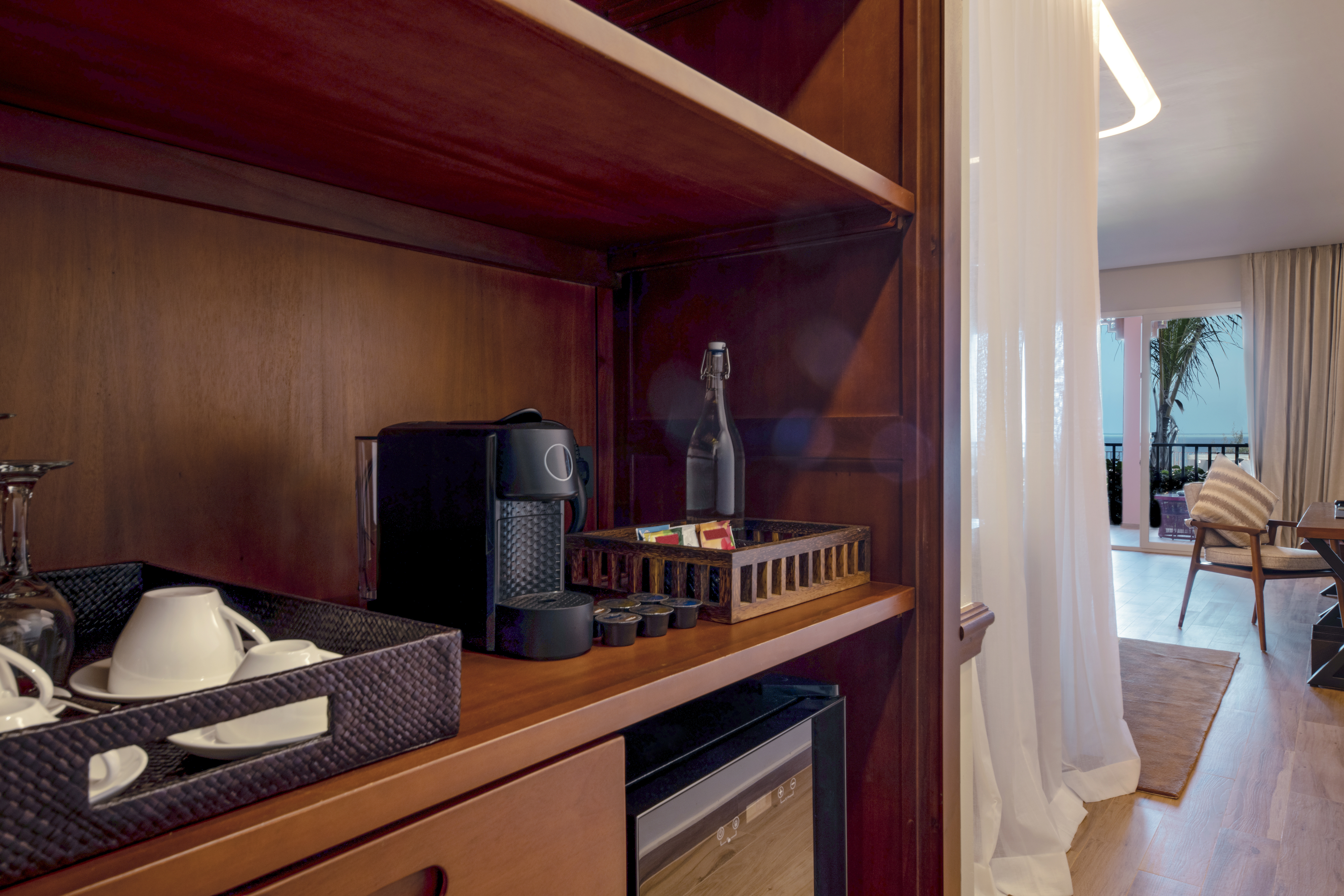 Suite Ocean View King Bed