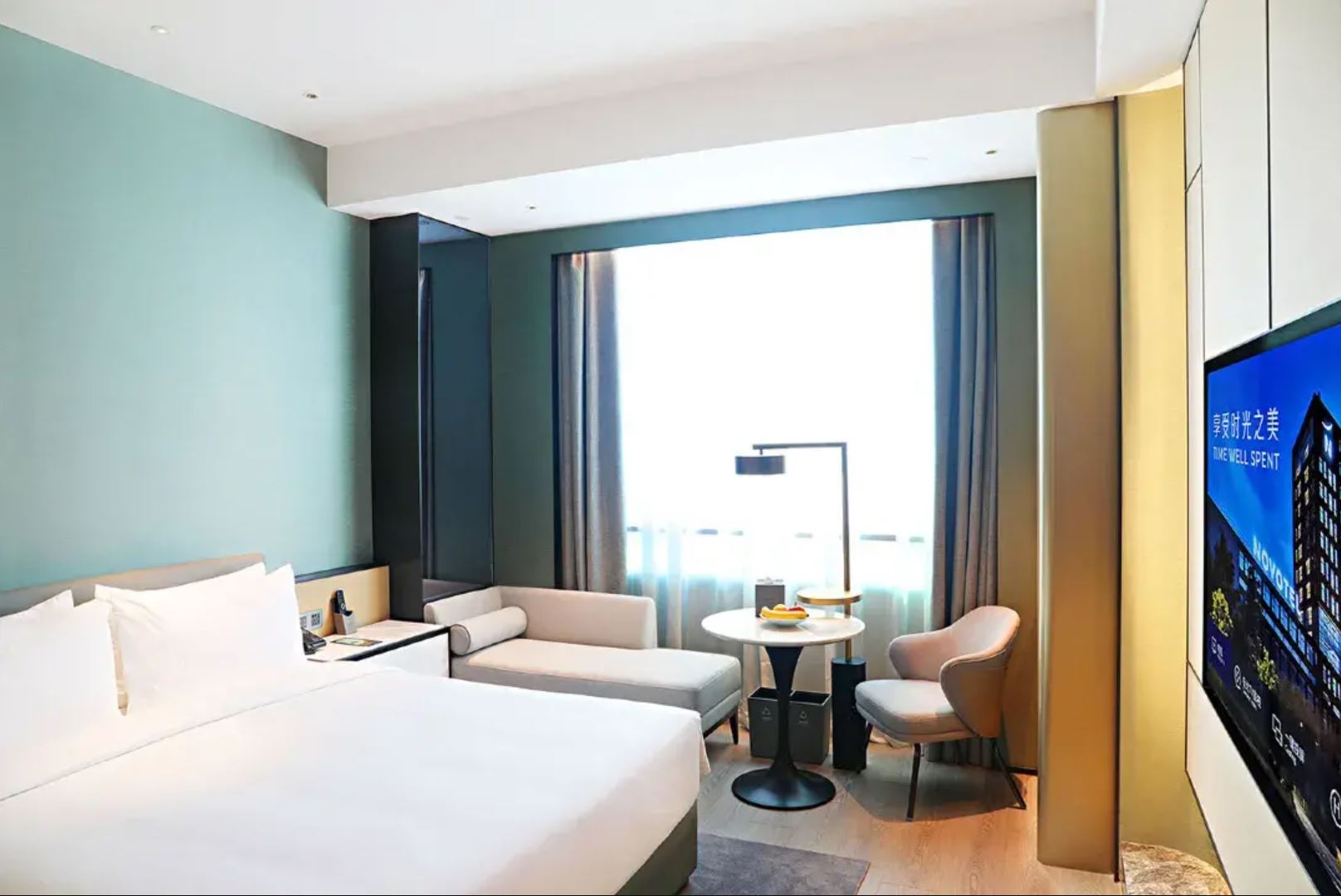 Double Superior King Bed