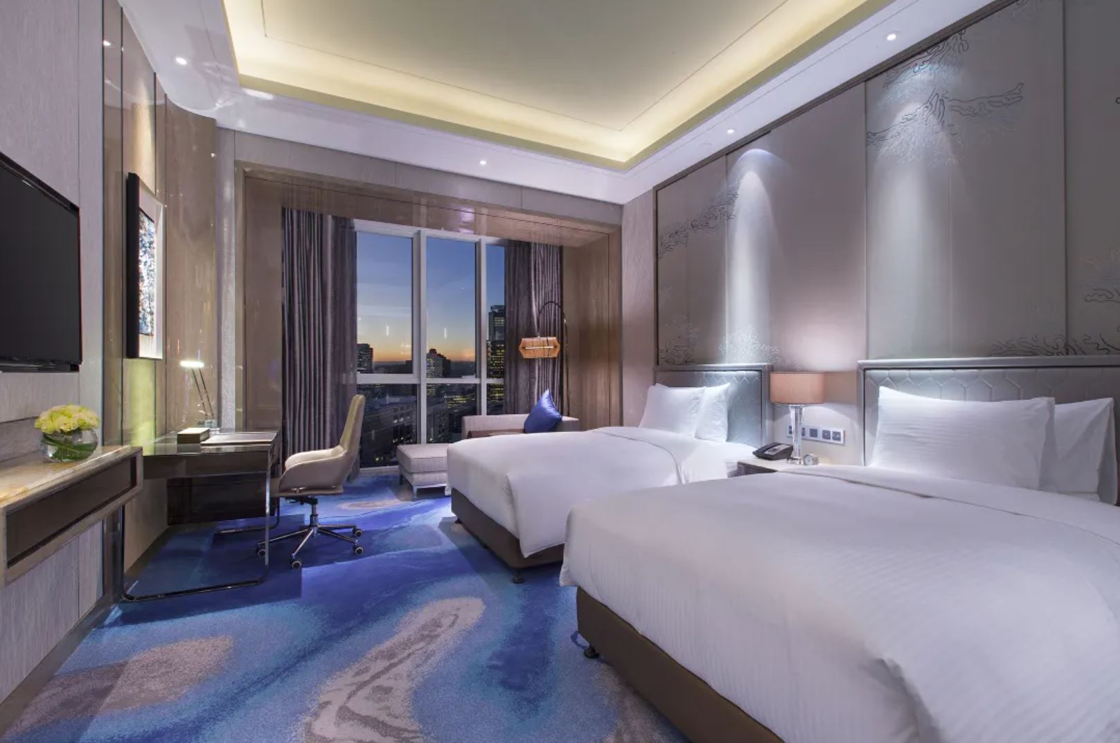 Twin Executive City View