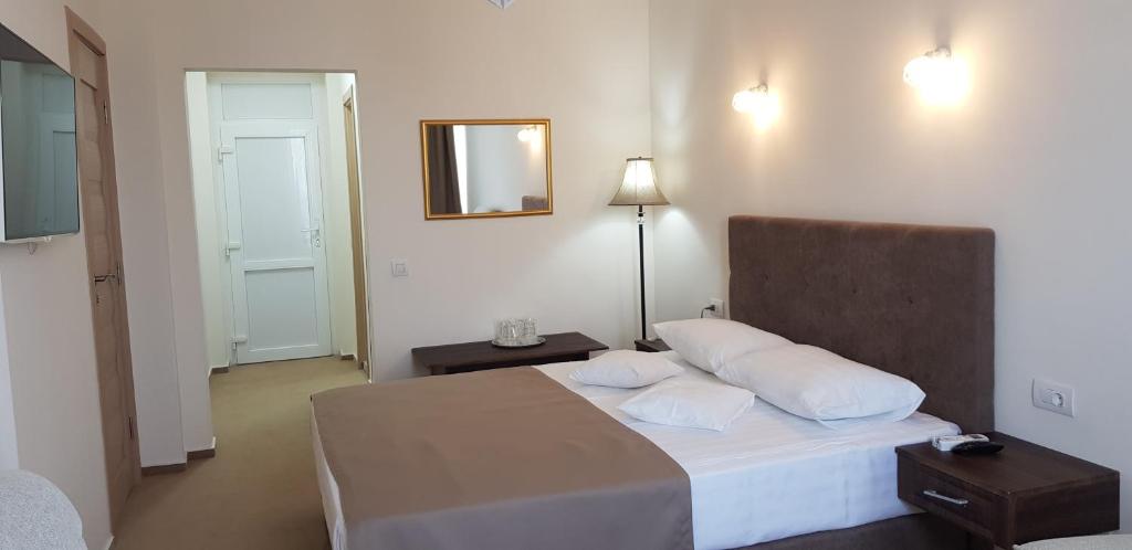 Double Queen Size Bed