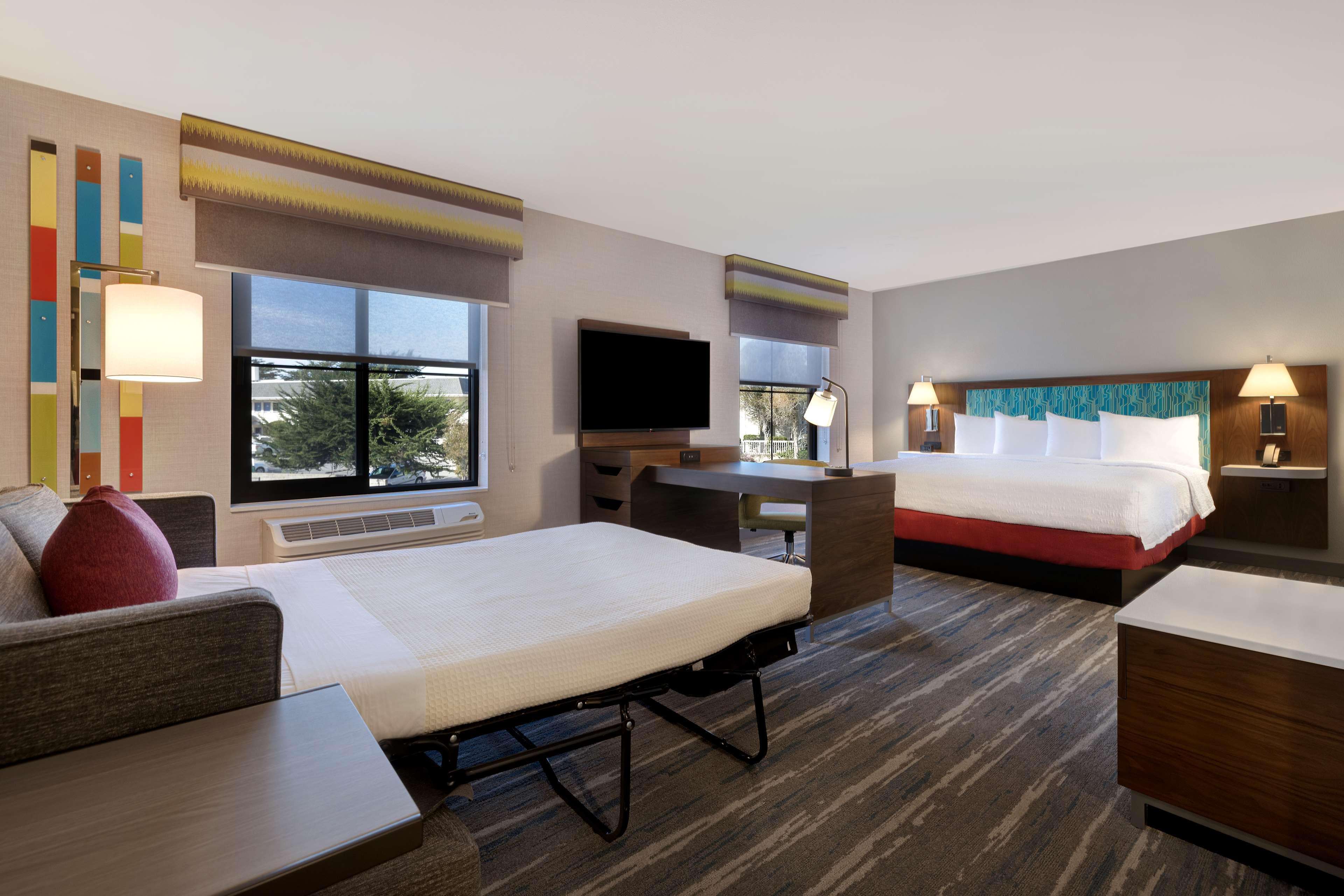 Studio Accessible King Size Bed