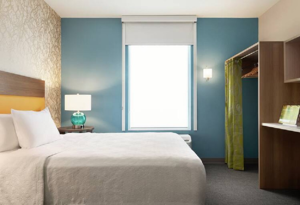 Studio King Size Bed