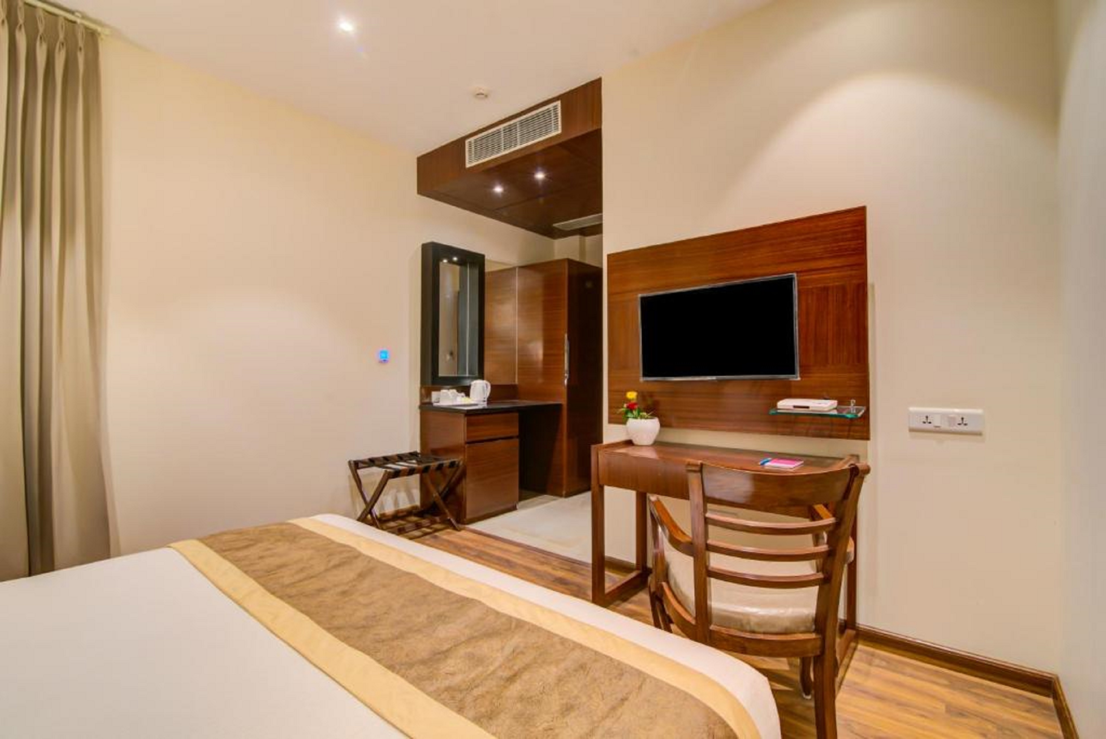 Double or Twin Classic One Bedroom