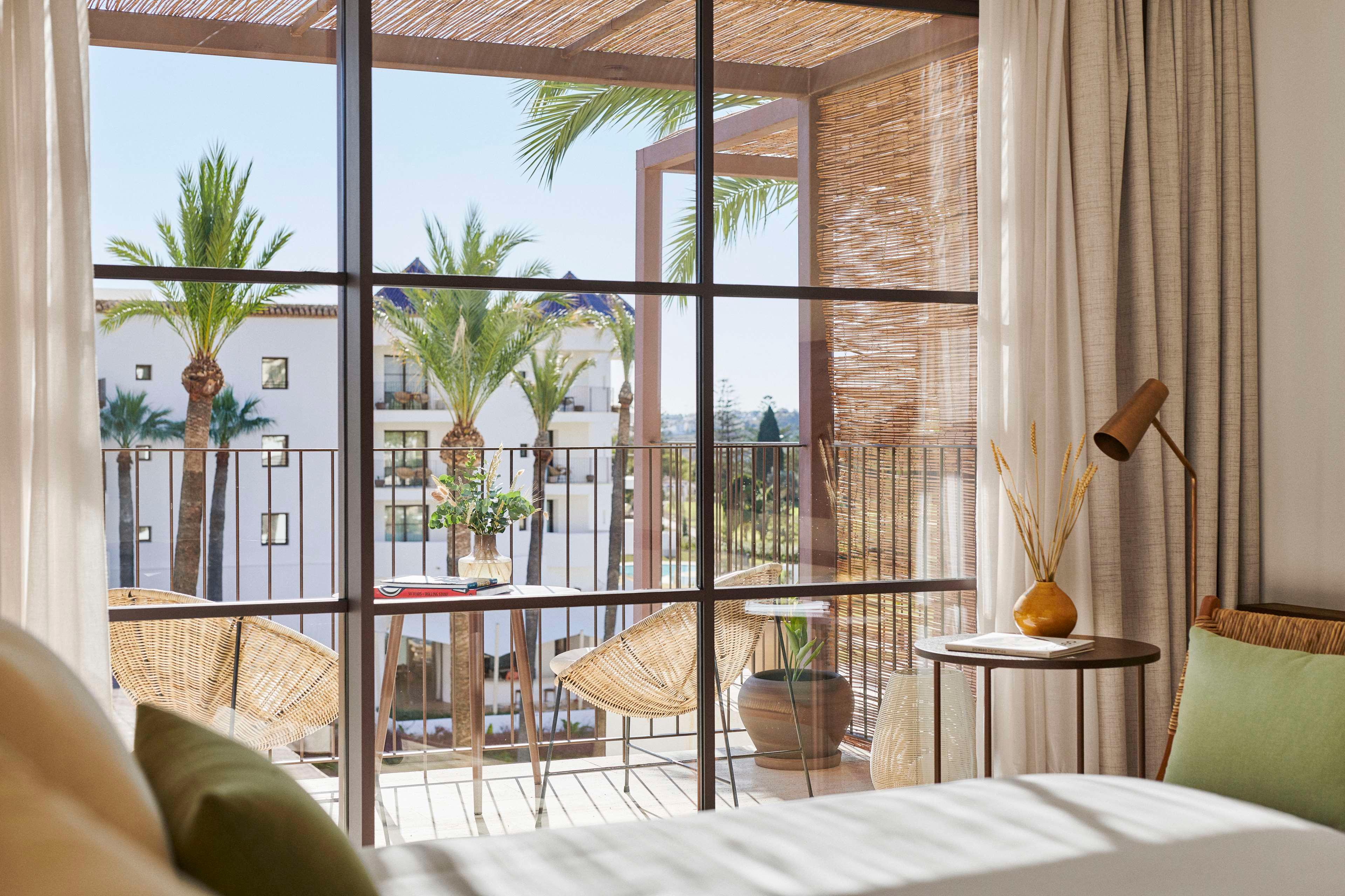 Double Deluxe King Bed