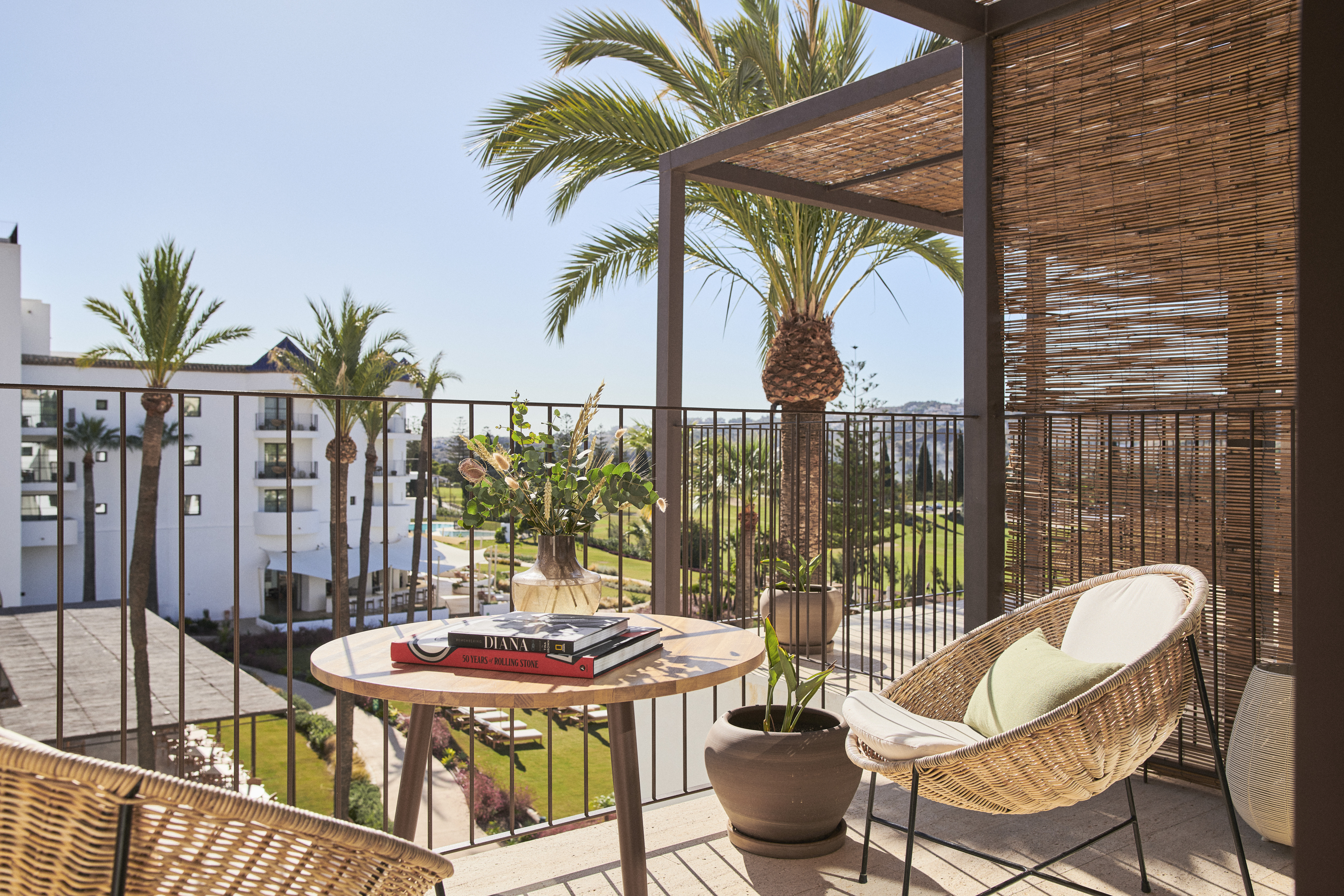 Double Deluxe King Bed