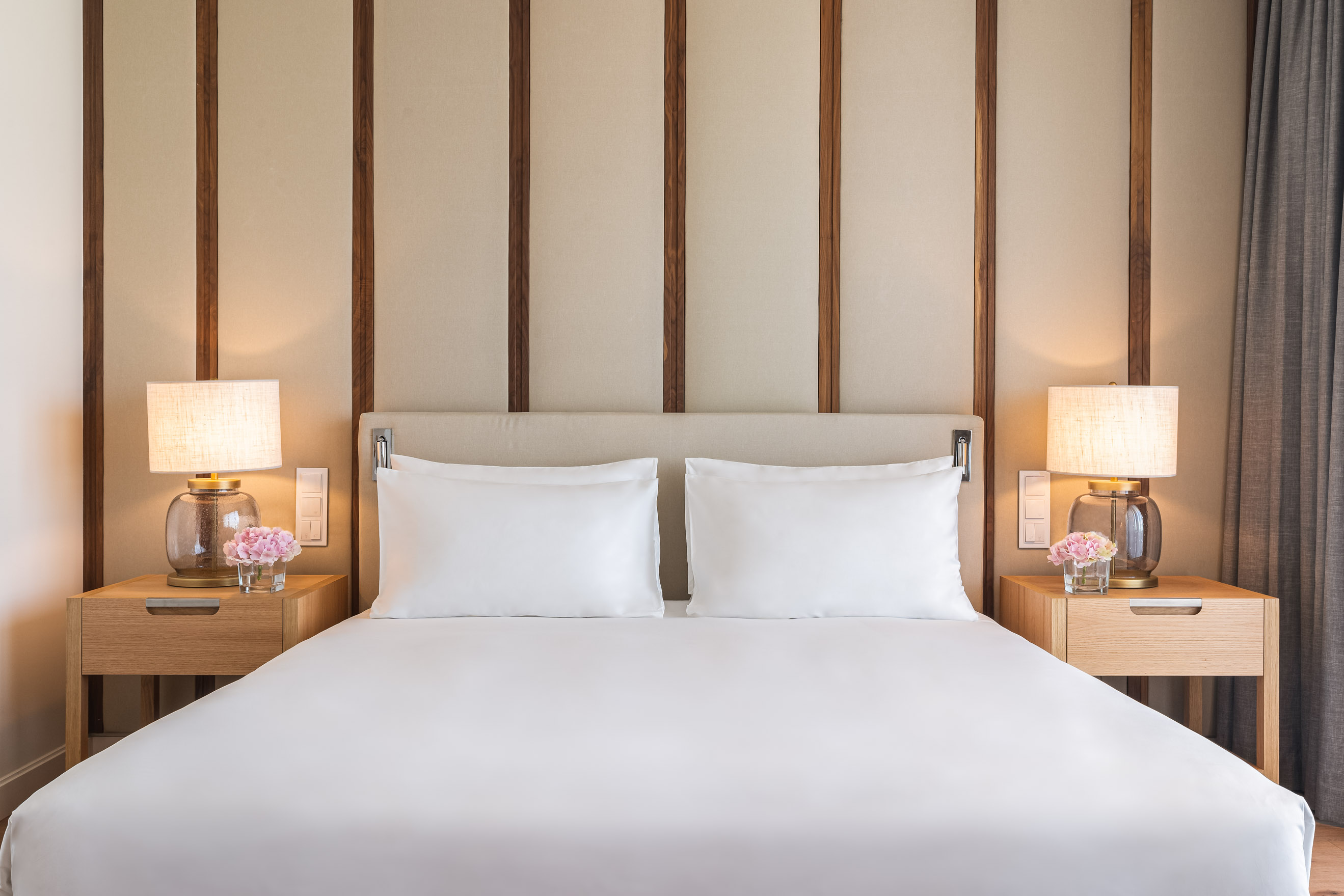 Suite Queen Size Bed
