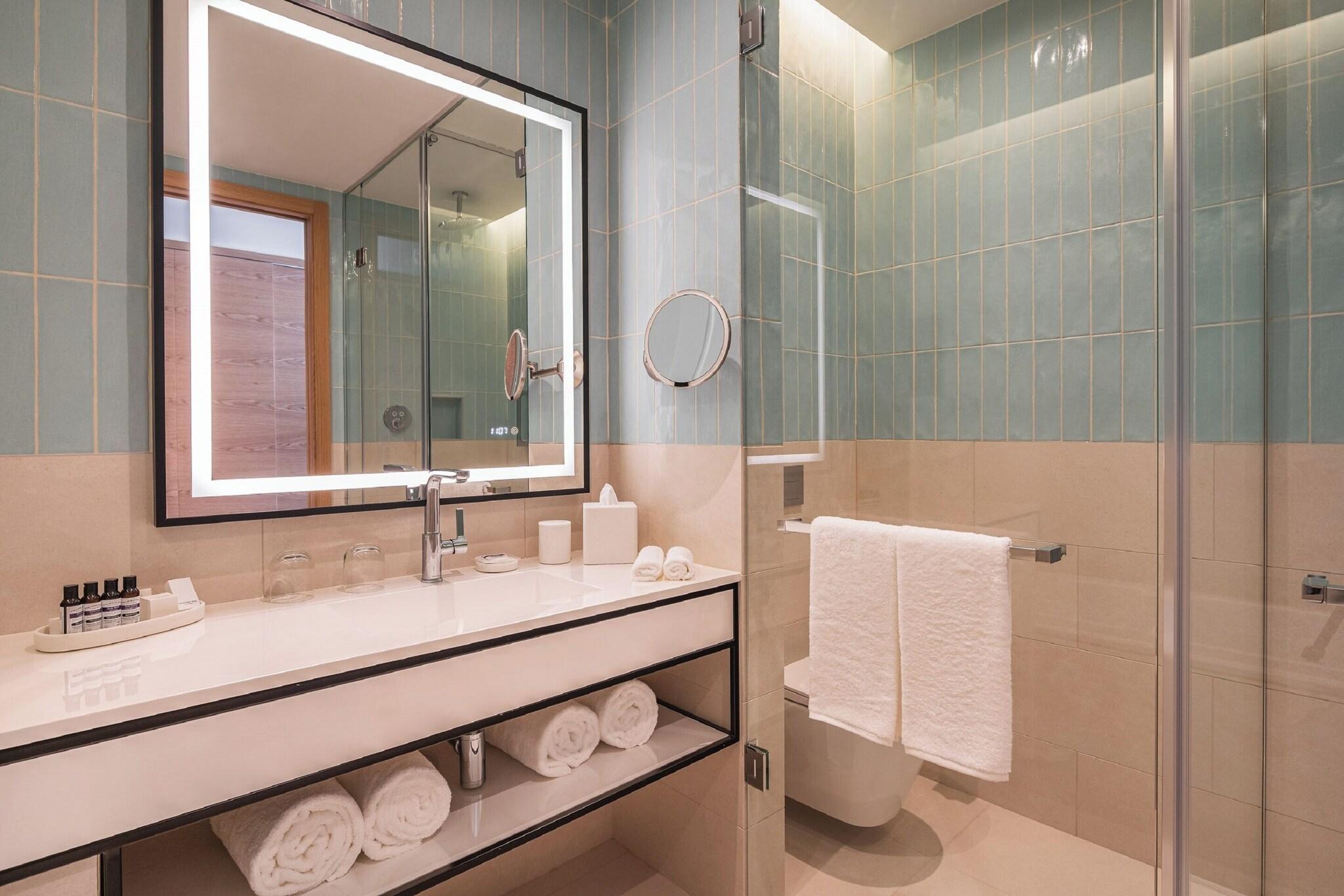 Suite Premium Queen Bed