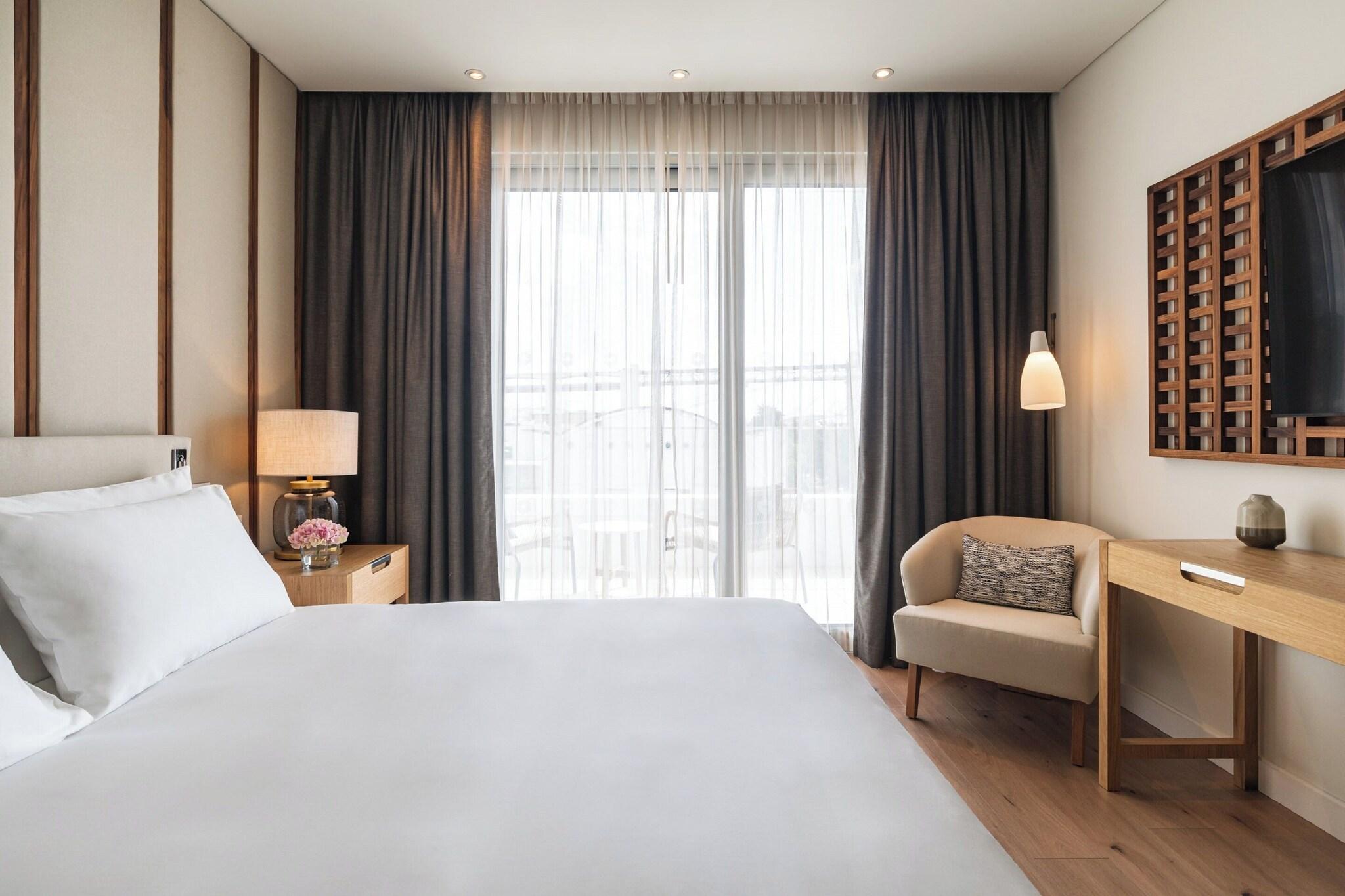 Suite Premium Queen Bed