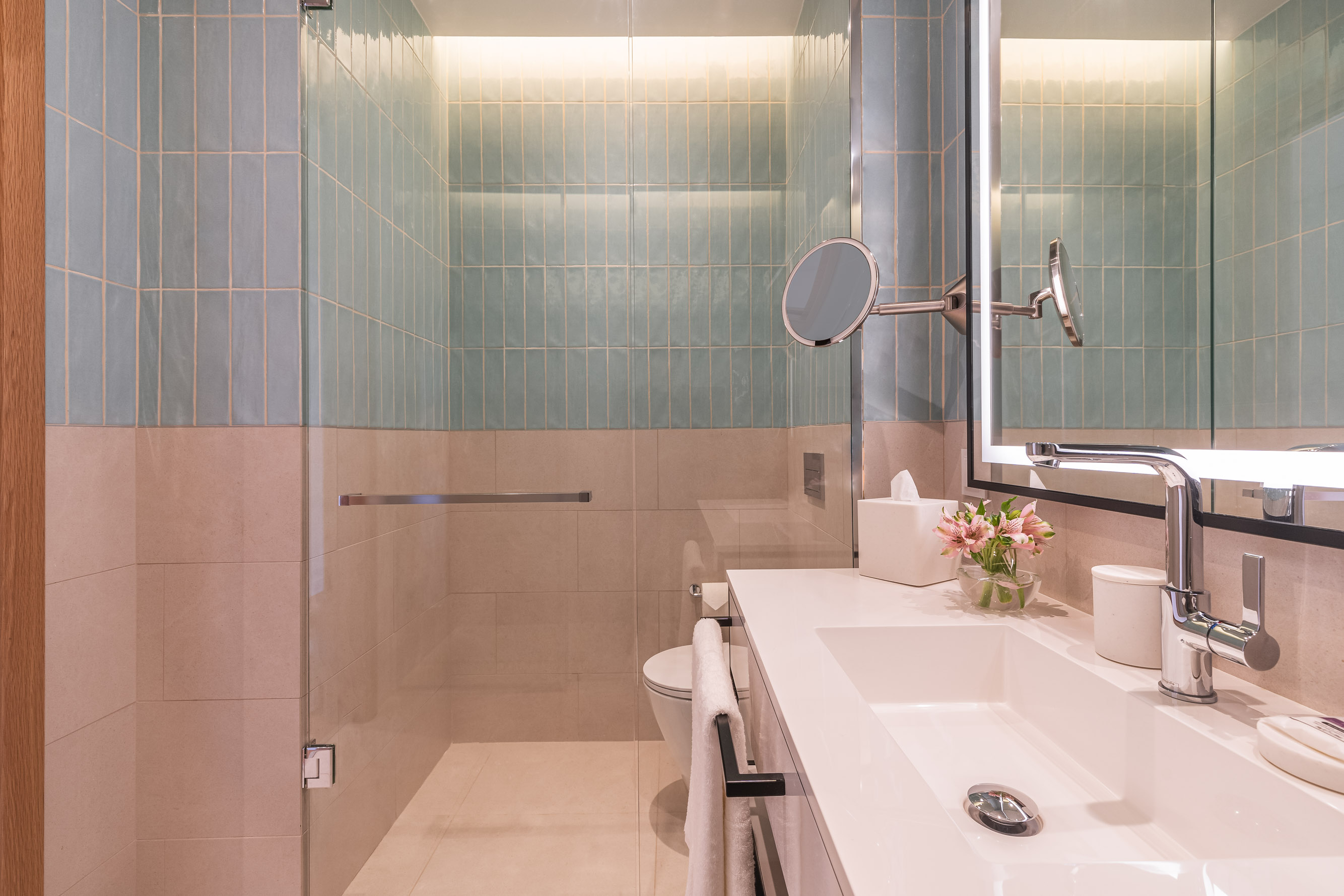 Double Queen Size Bed